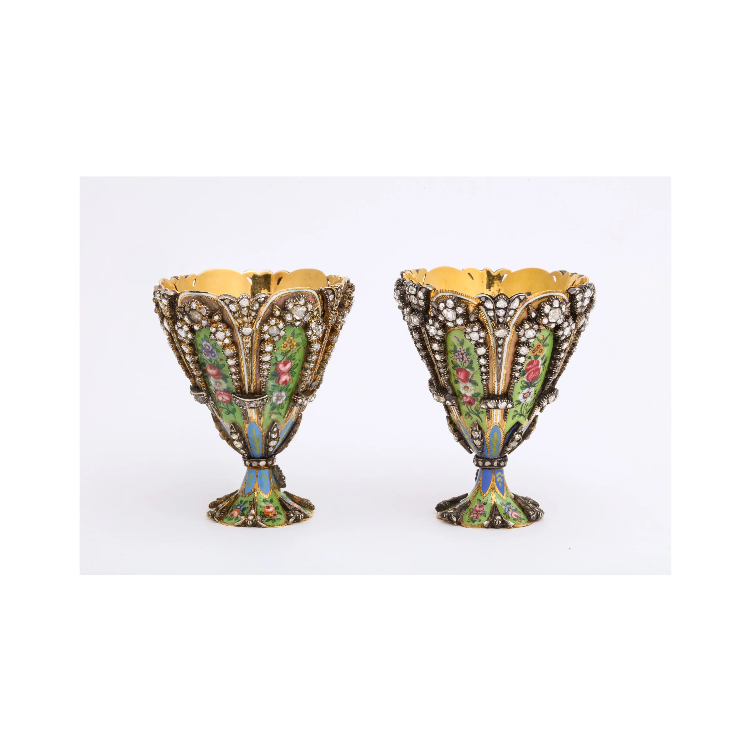 Highly Important Museum Quality Pair of Diamond and Enamel Zarfs - Image 3