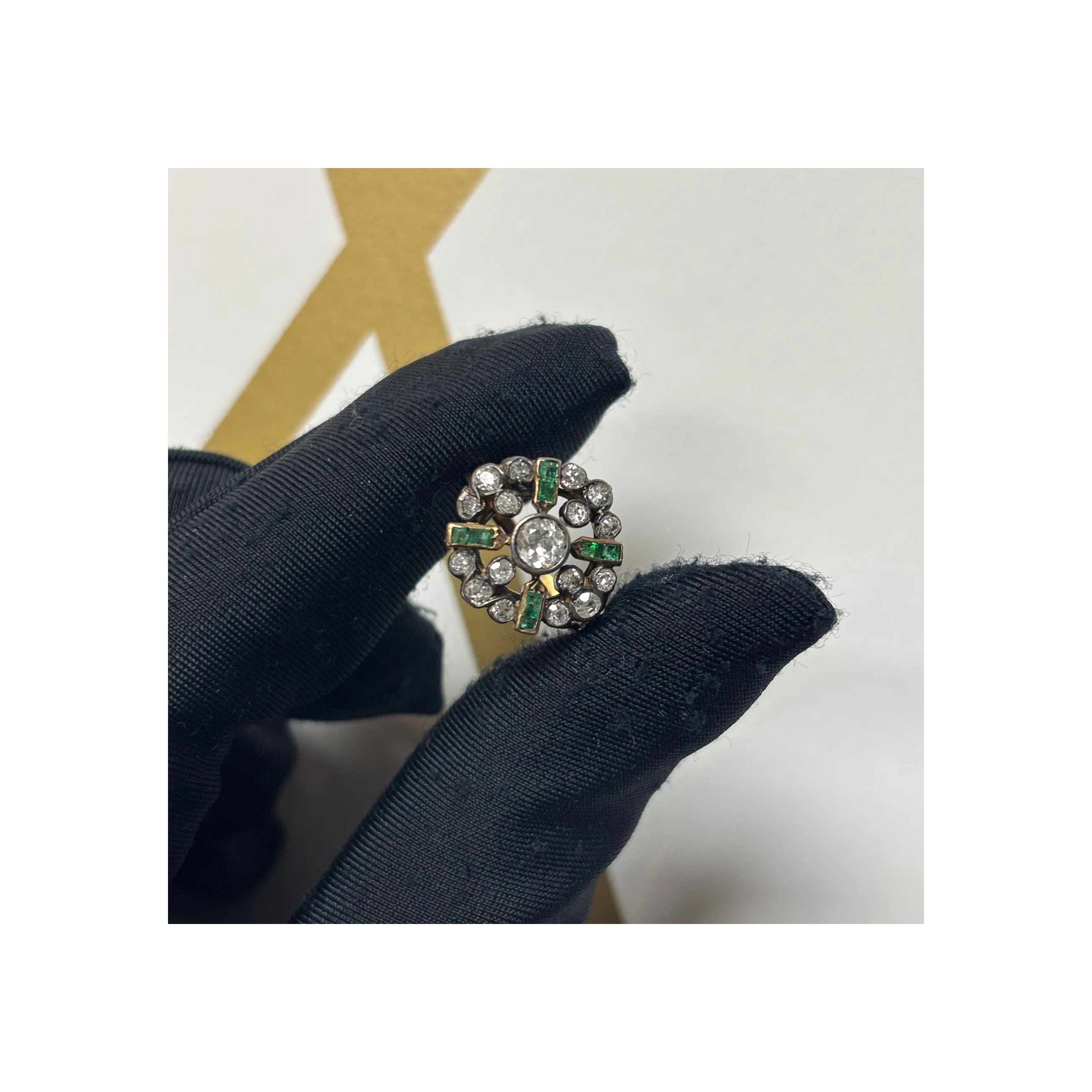Antique Diamond And Emerald Ring - Image 4