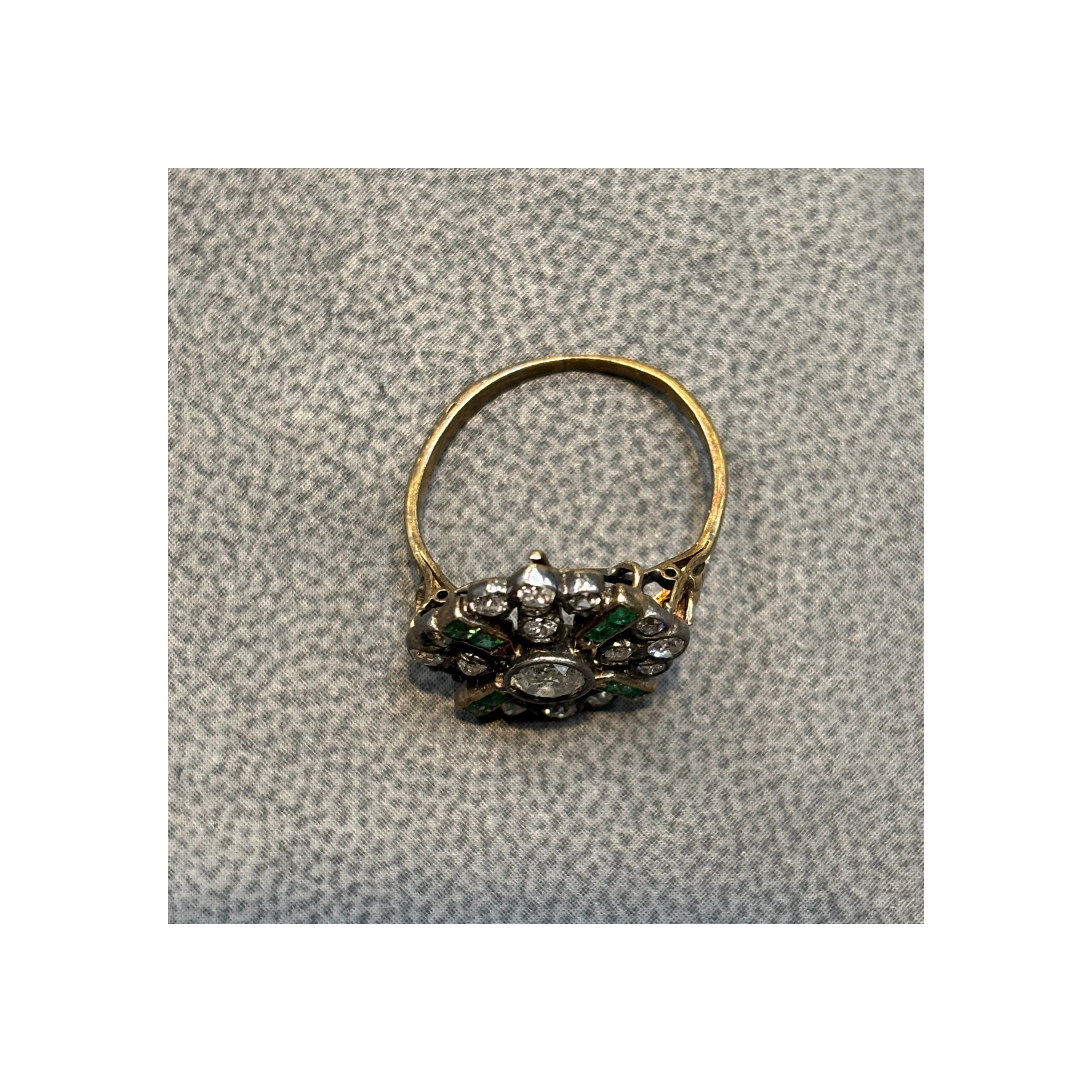 Antique Diamond And Emerald Ring - Image 7