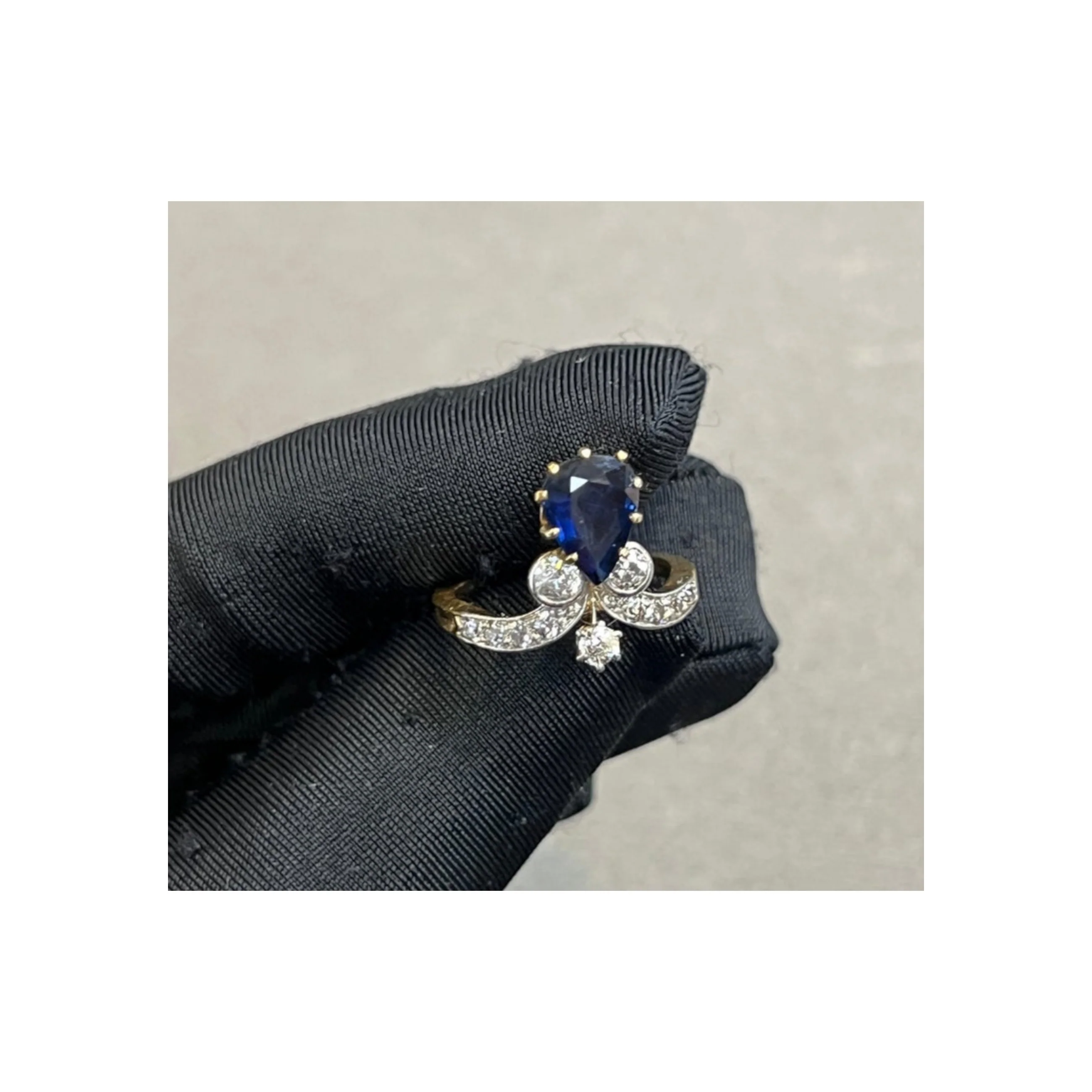 Antique Pear Shape Sapphire and Diamond Ring - Image 3