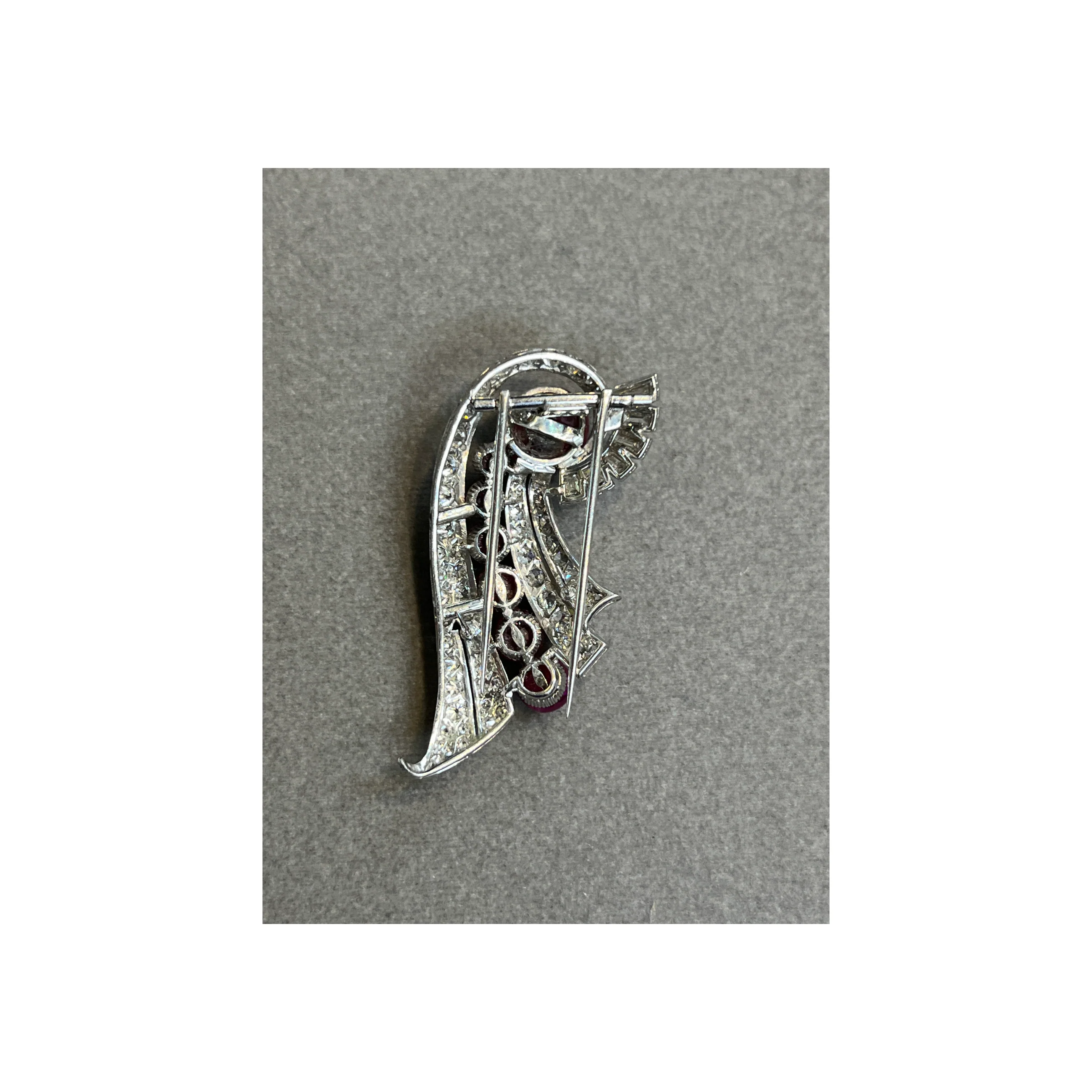 Art Deco Cabochon Ruby and Diamond Brooch - Image 6