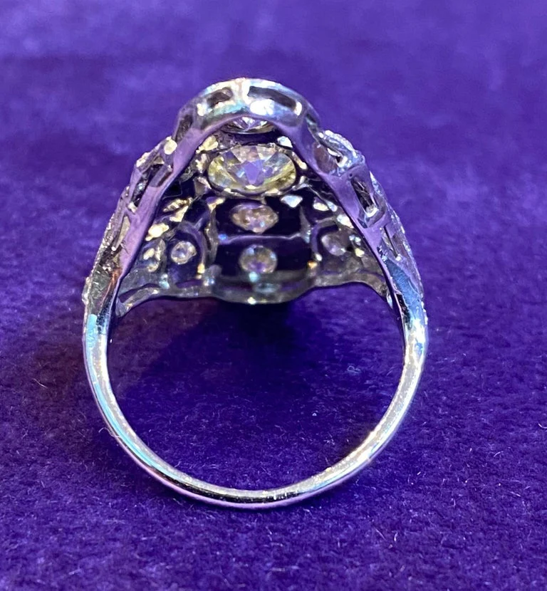 Art Deco Three Stone Diamond Ring - Image 4