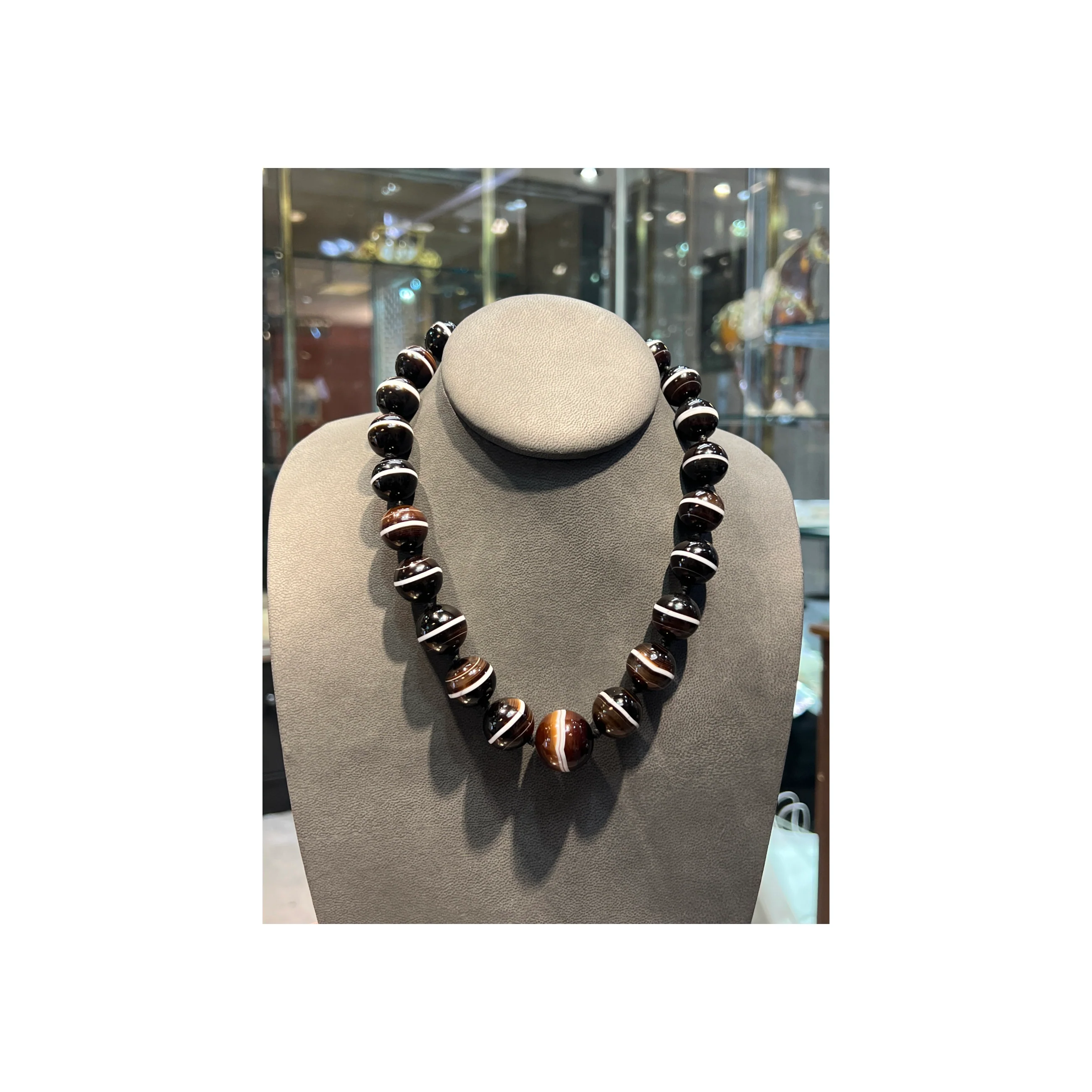 Banded Agate Bead Necklace - Image 6