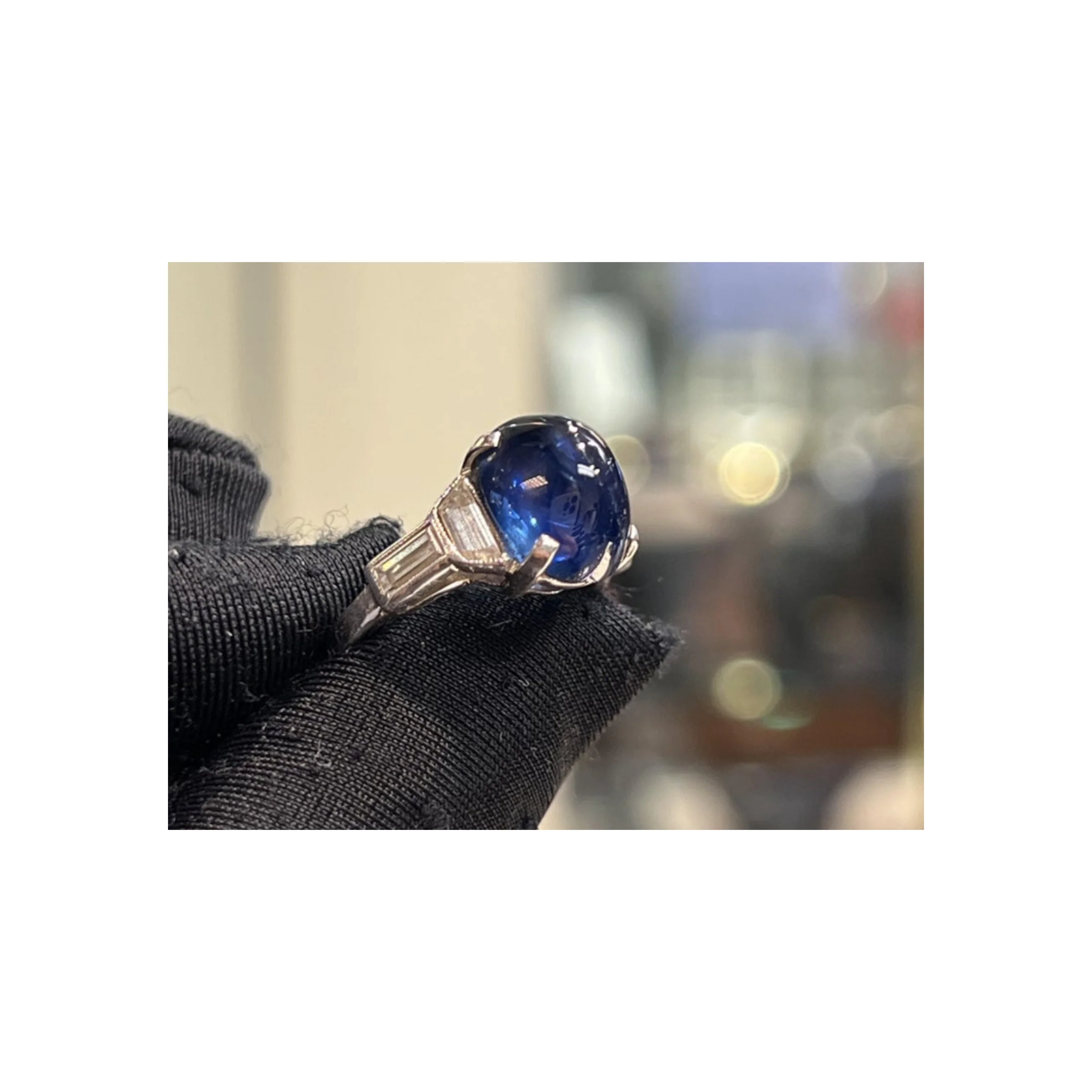 Cabochon Sapphire Ring - Image 3