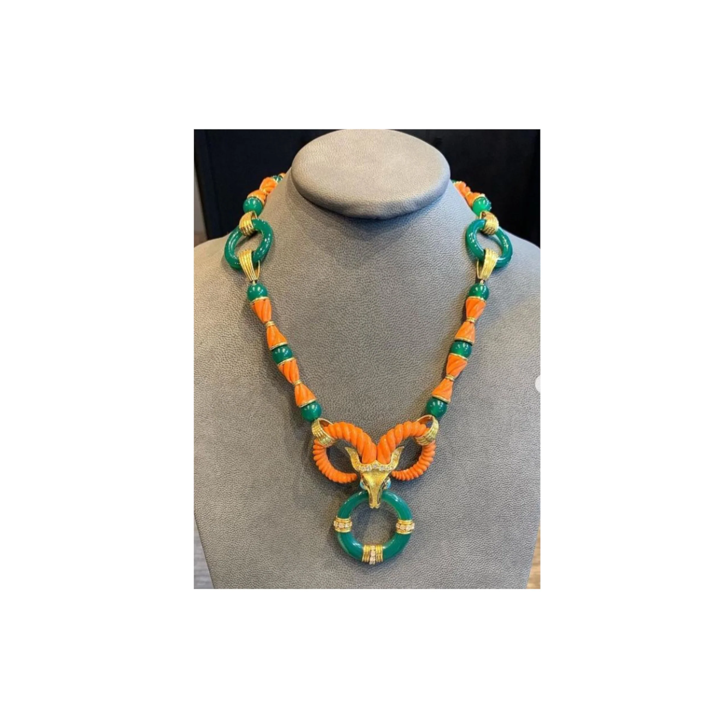 Cartier Coral and Chrysoprase Ox Necklace - Image 4