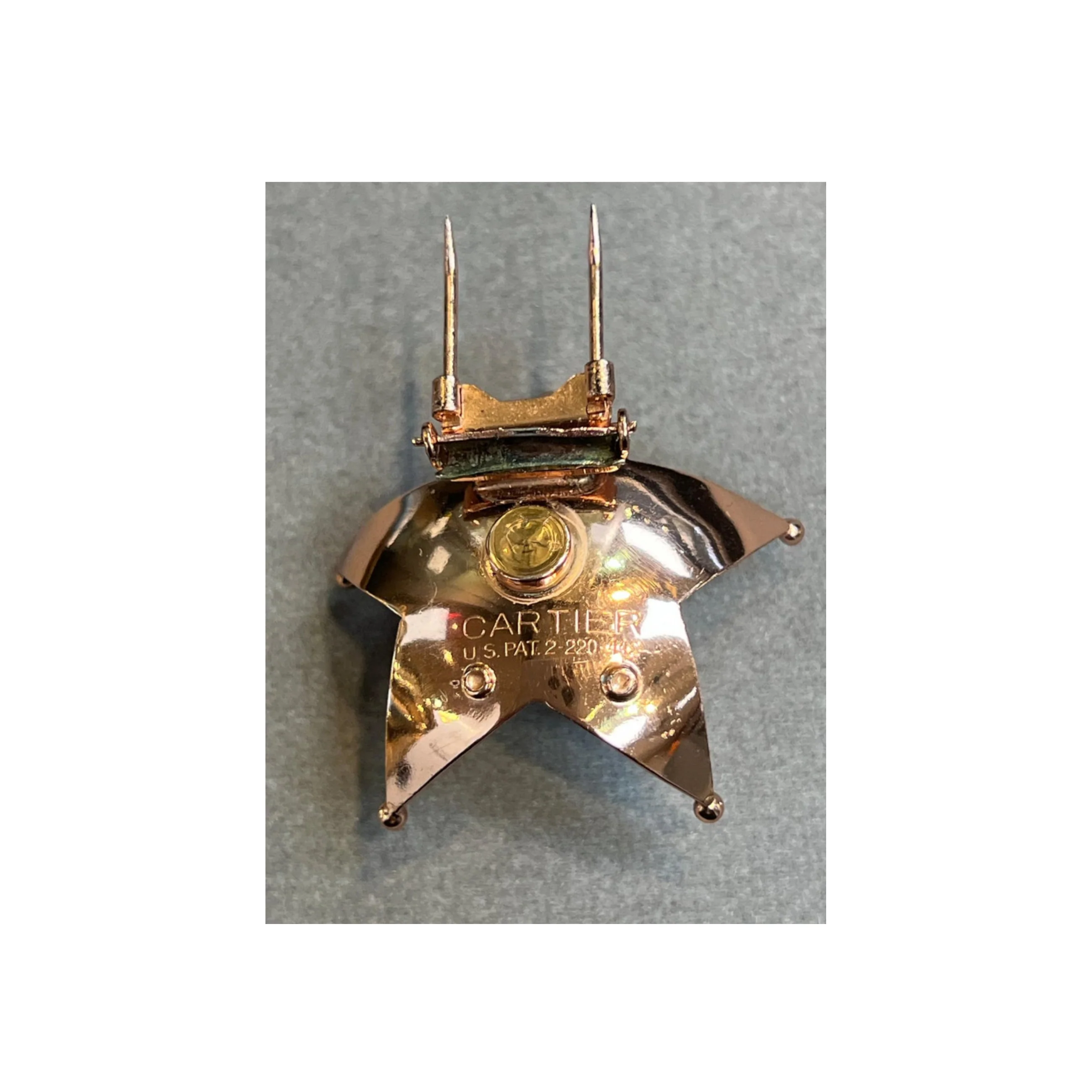 Cartier WW2 Memorial Flag Brooch Set - Image 3