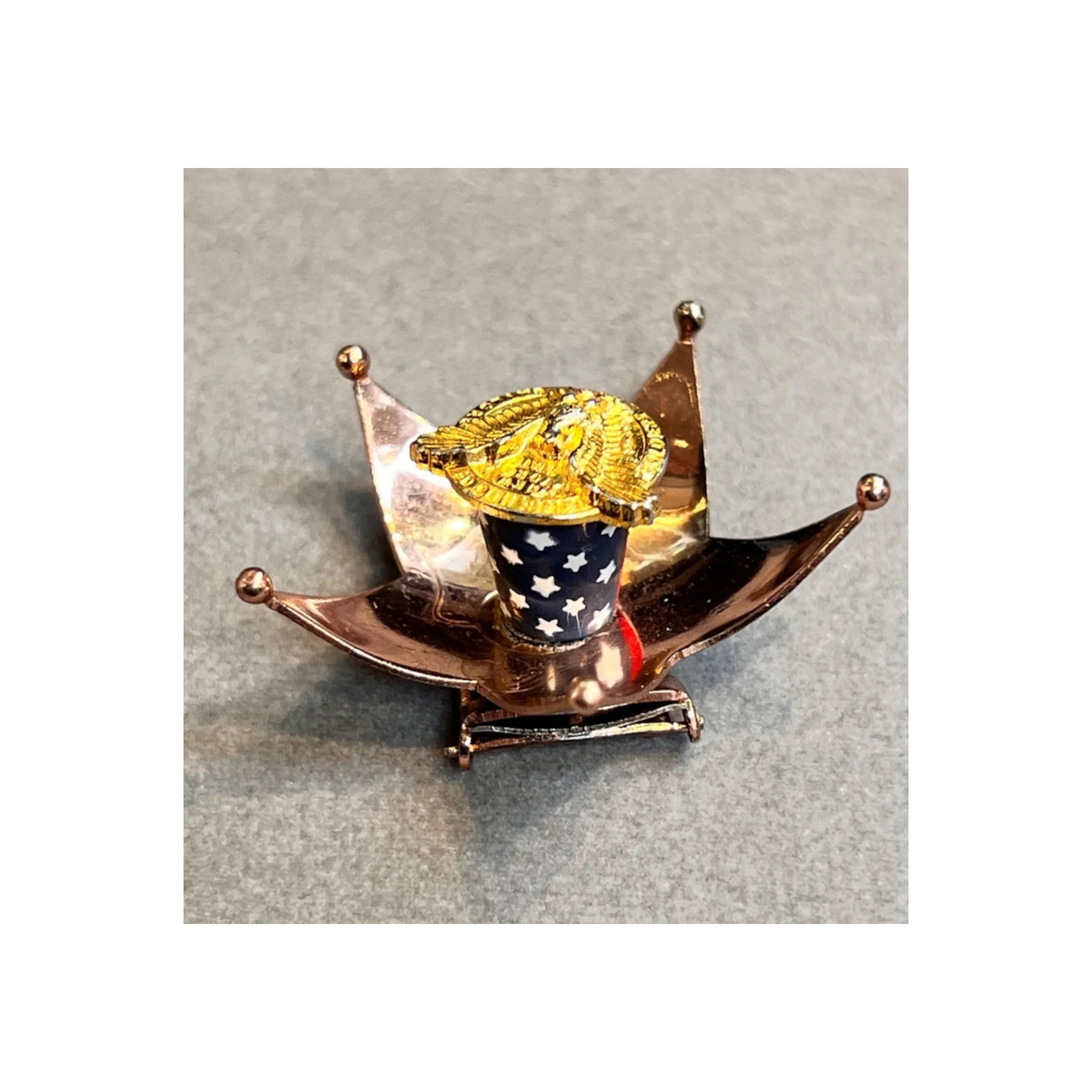 Cartier WW2 Memorial Flag Brooch Set - Image 6