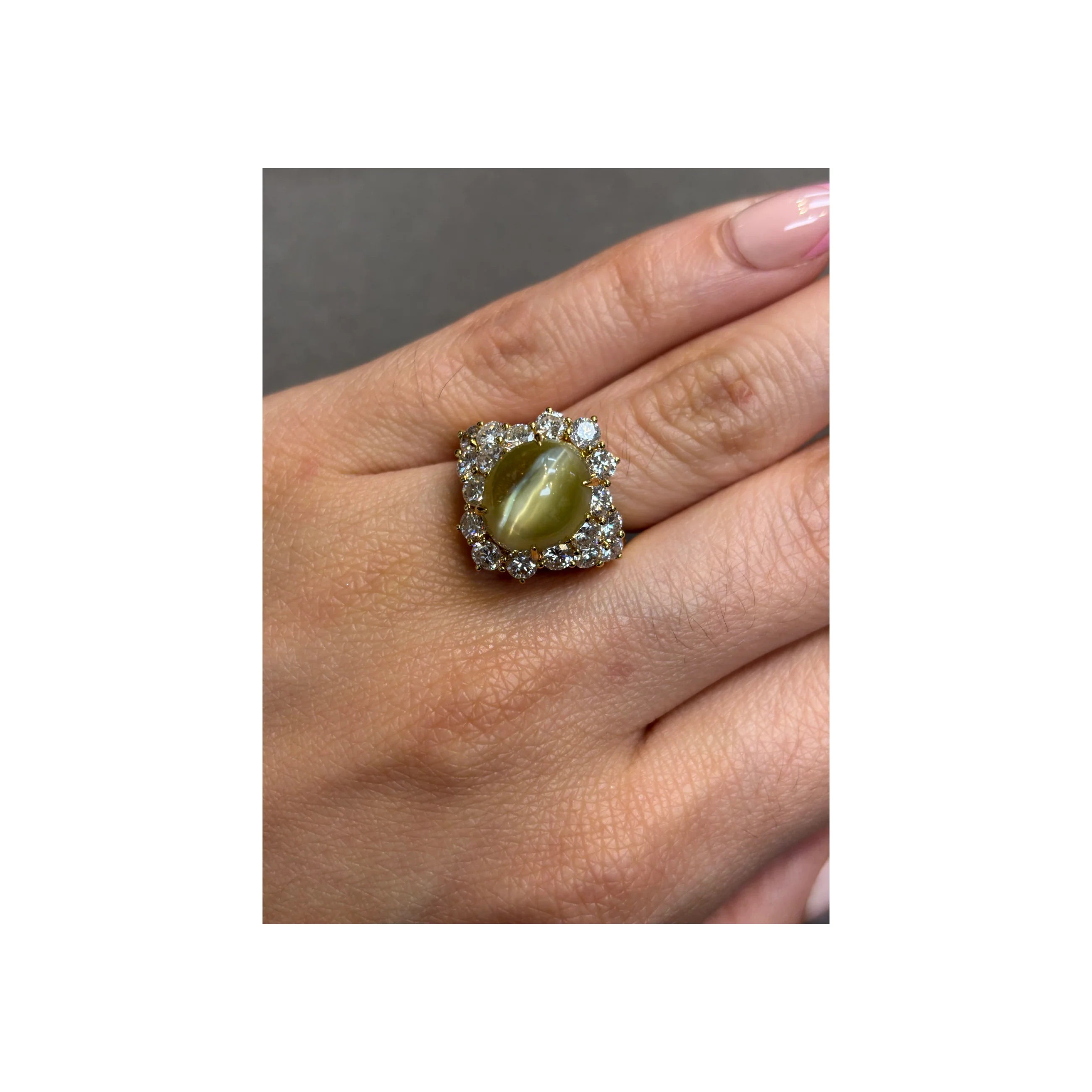 Cats Eye Chrysoberyl and Diamond Ring - Image 2