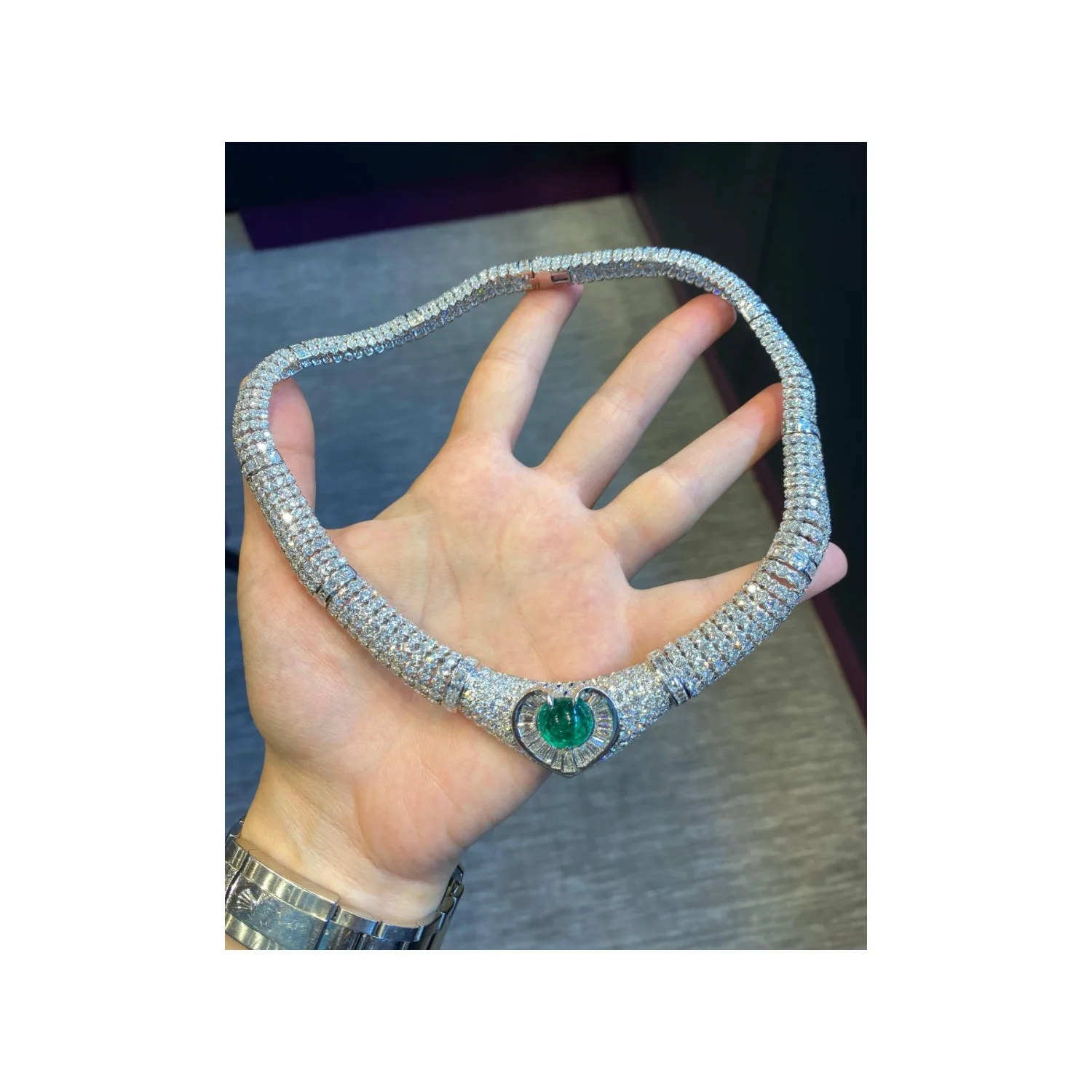 Certified Colombian Cabochon Emerald and Diamond Heart Shape Necklace - Image 3