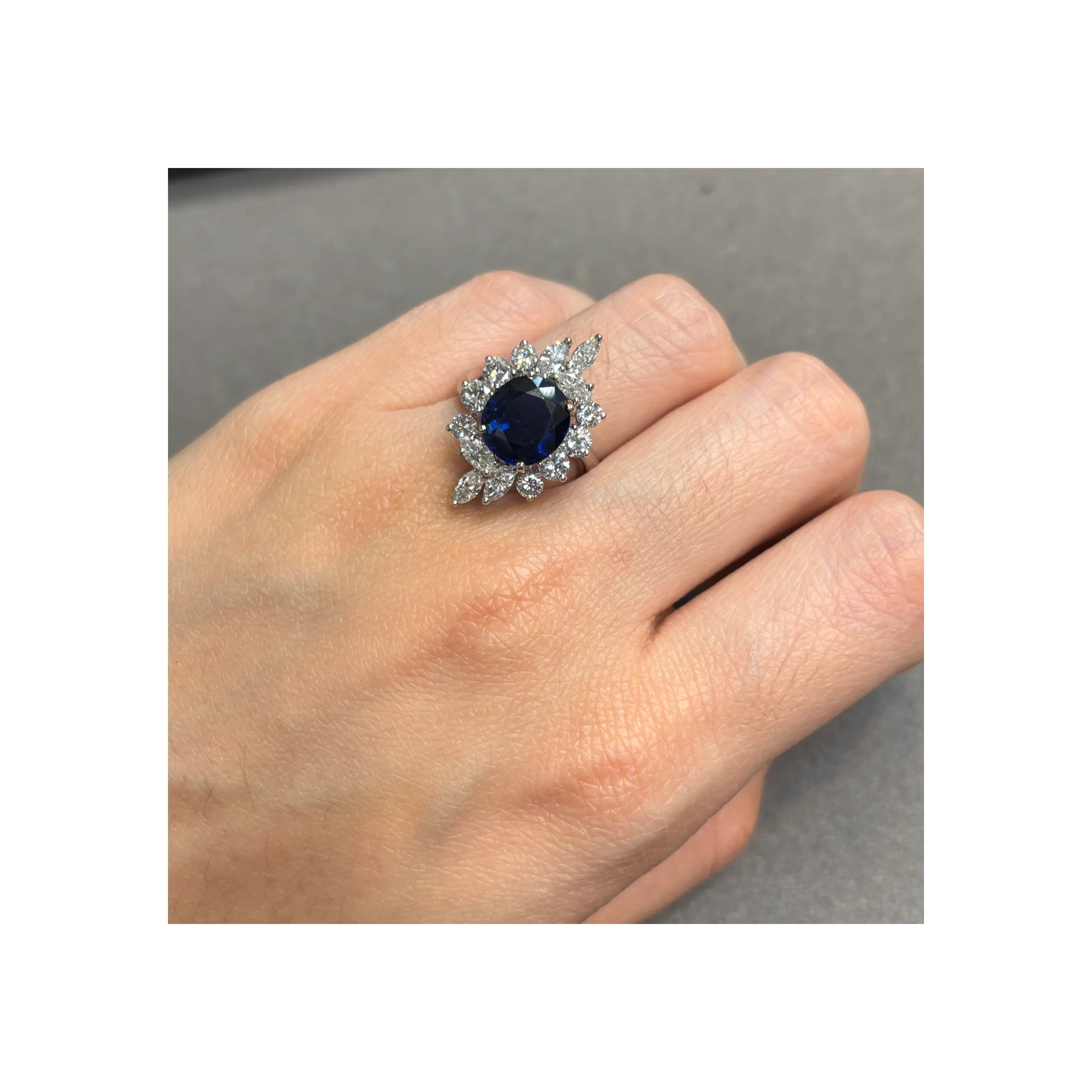 Certified Natural Unheated Oval Cut Sapphire and Diamond Ring - Image 3