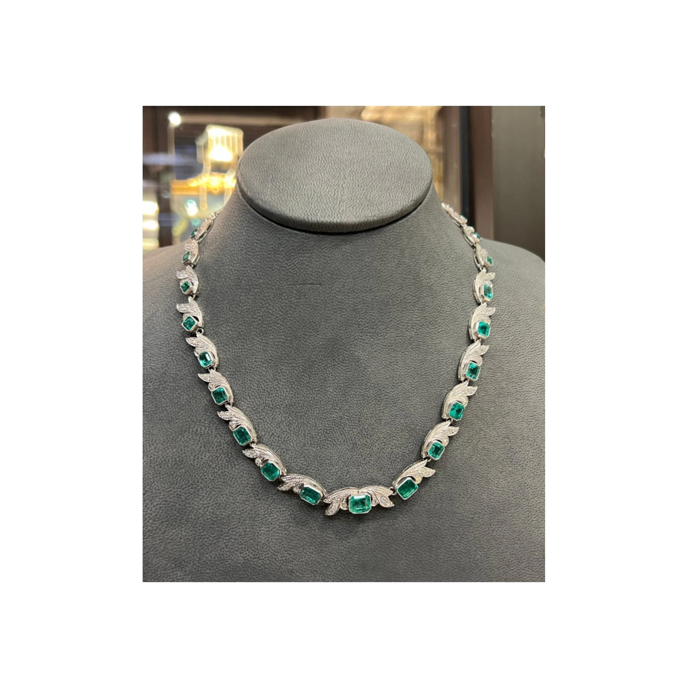 Colombian Emerald and Diamond Necklace - Image 6