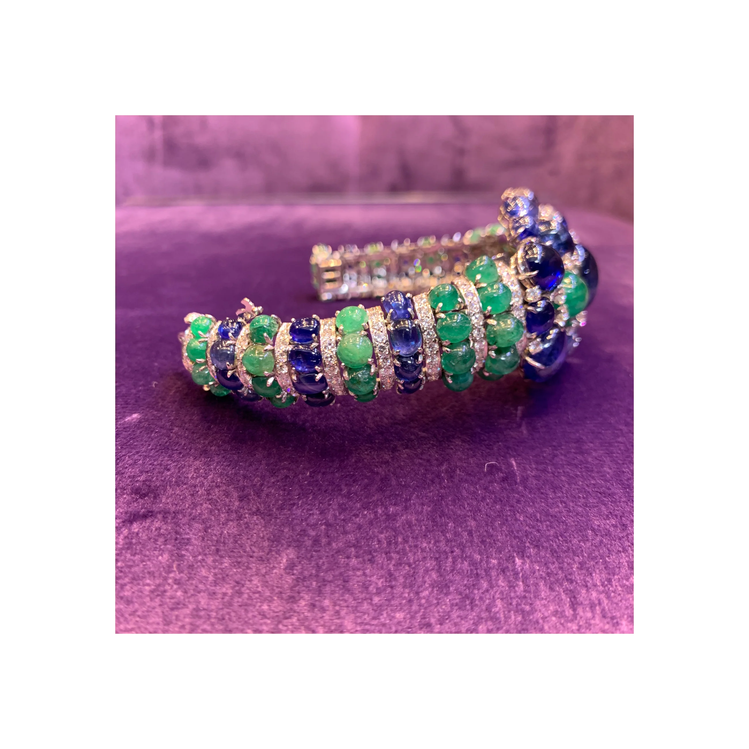 David Webb Cabochon Sapphire & Emerald Bracelet - Image 7