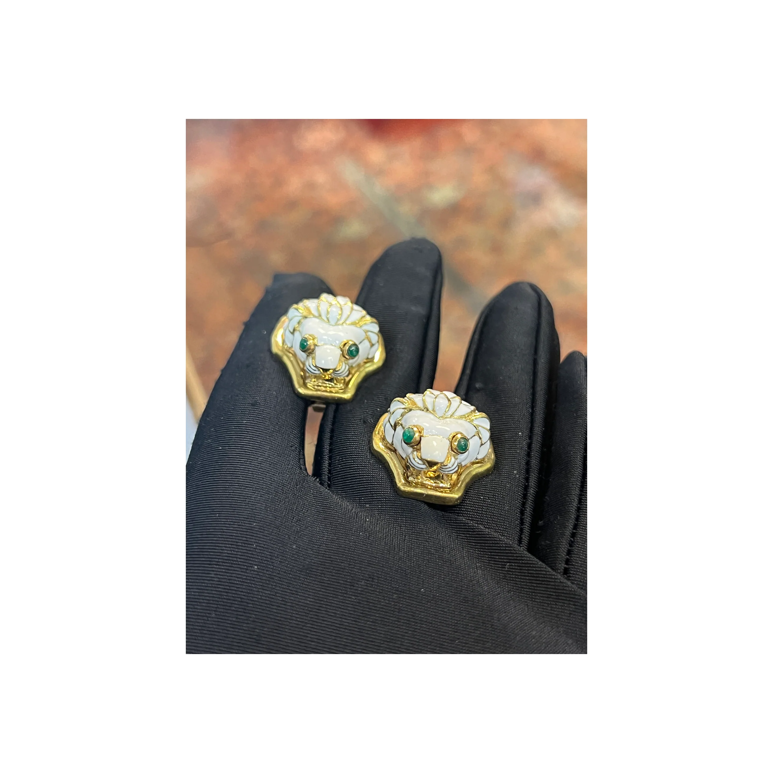 David Webb Enameled Lions Head Earrings - Image 4
