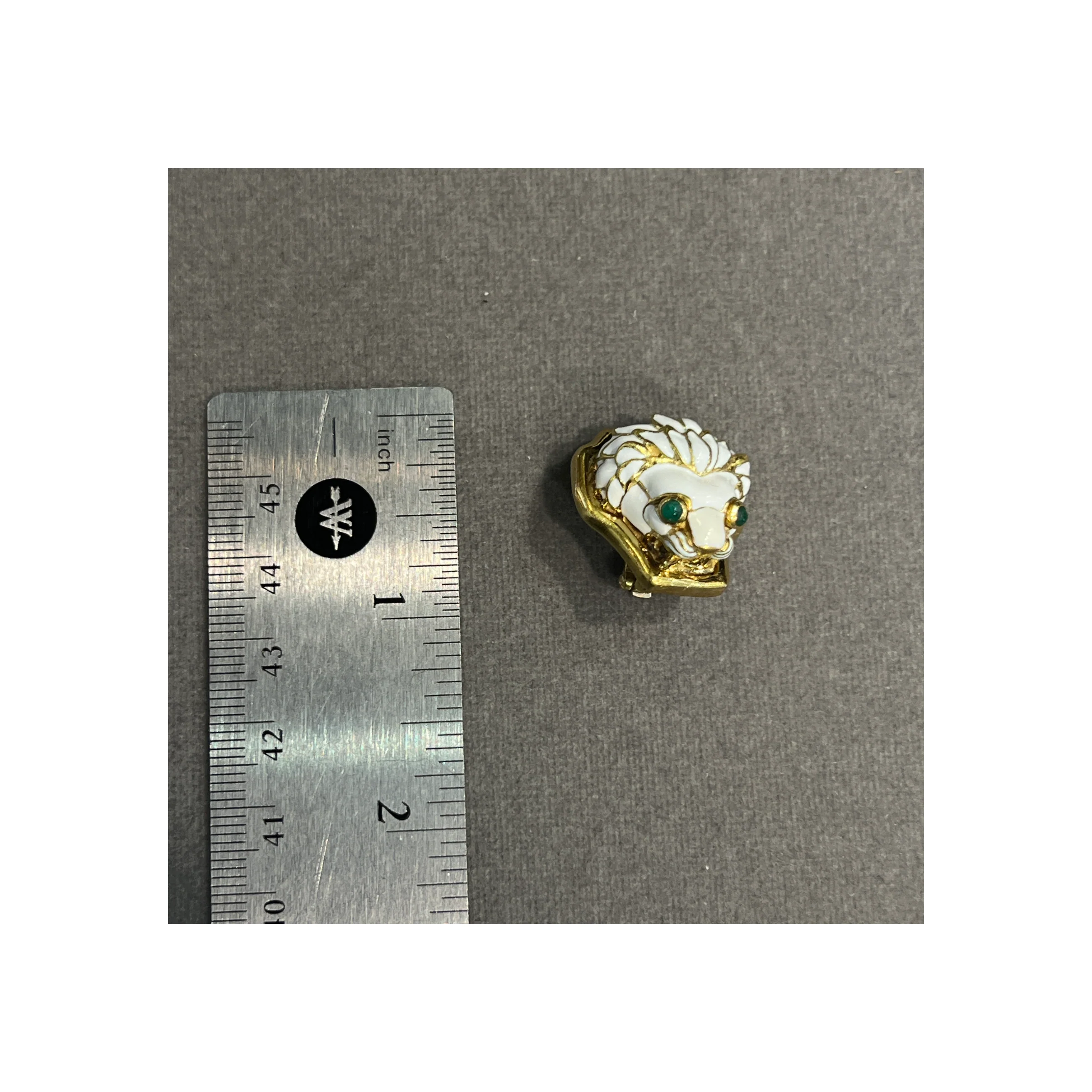 David Webb Enameled Lions Head Earrings - Image 6