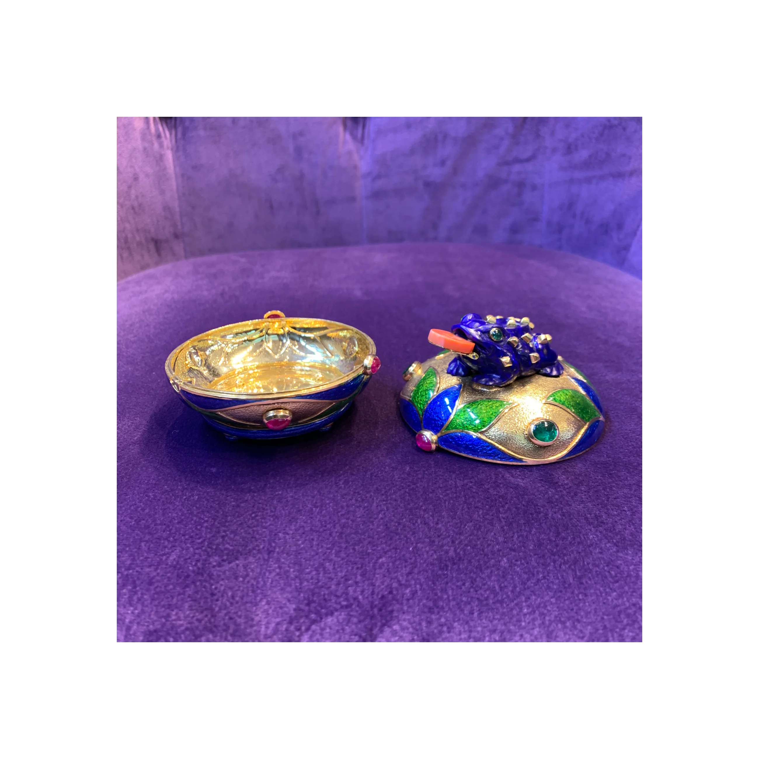 David Webb Multi Gem and Enamel Gold Frog Bowl - Image 10