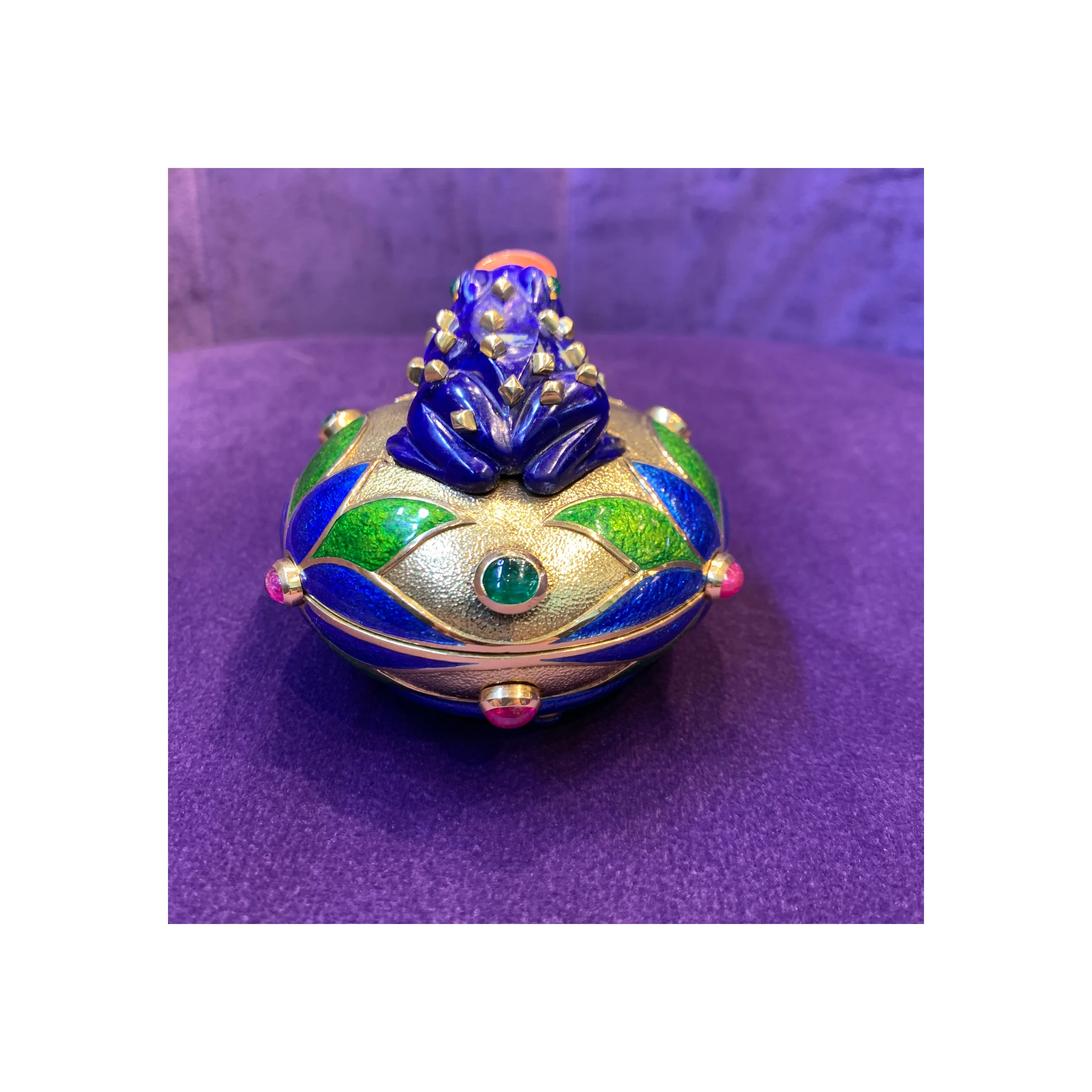 David Webb Multi Gem and Enamel Gold Frog Bowl - Image 7