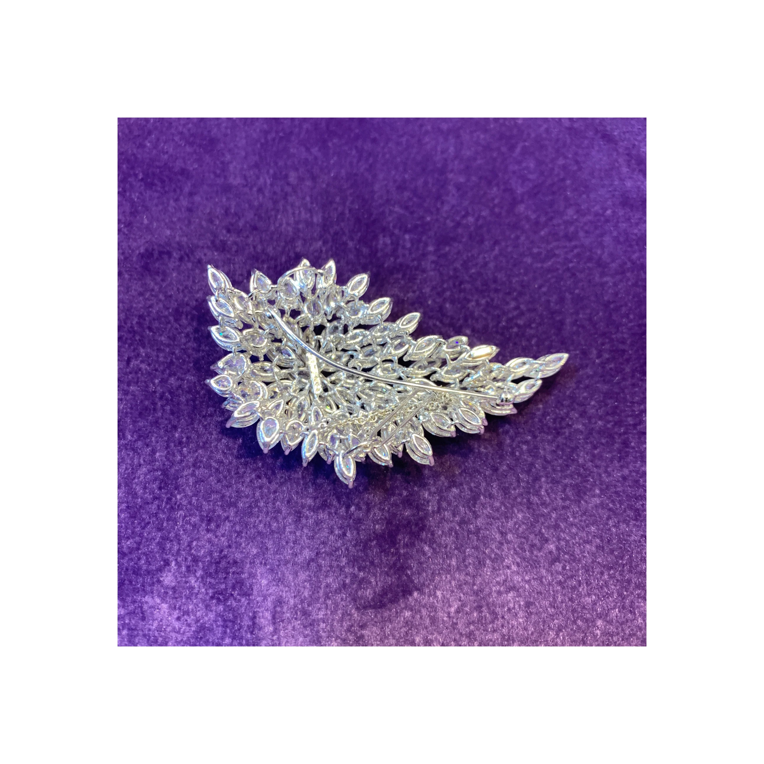 Diamond Cluster Brooch - Image 4