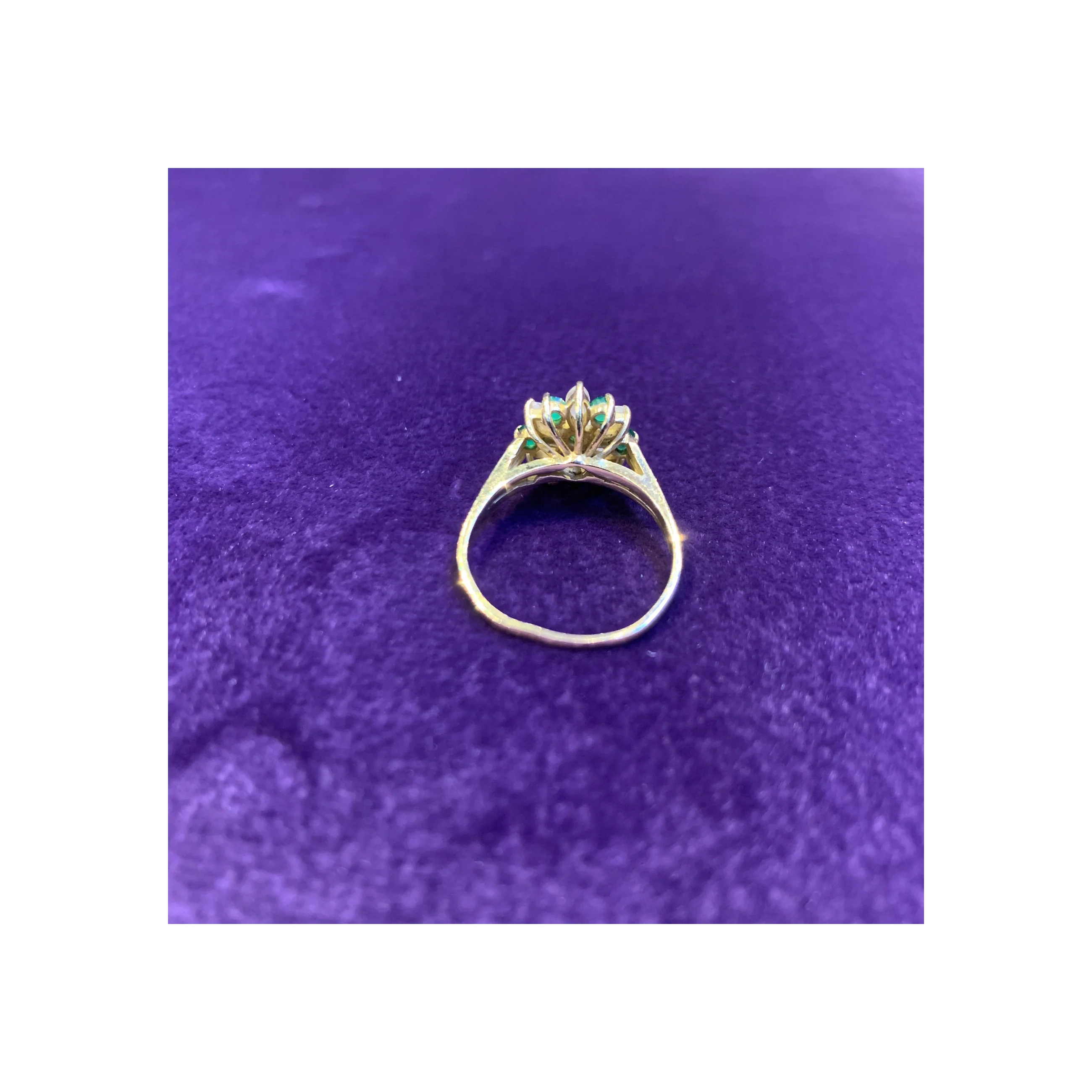 Diamond & Emerald Flower Ring - Image 6