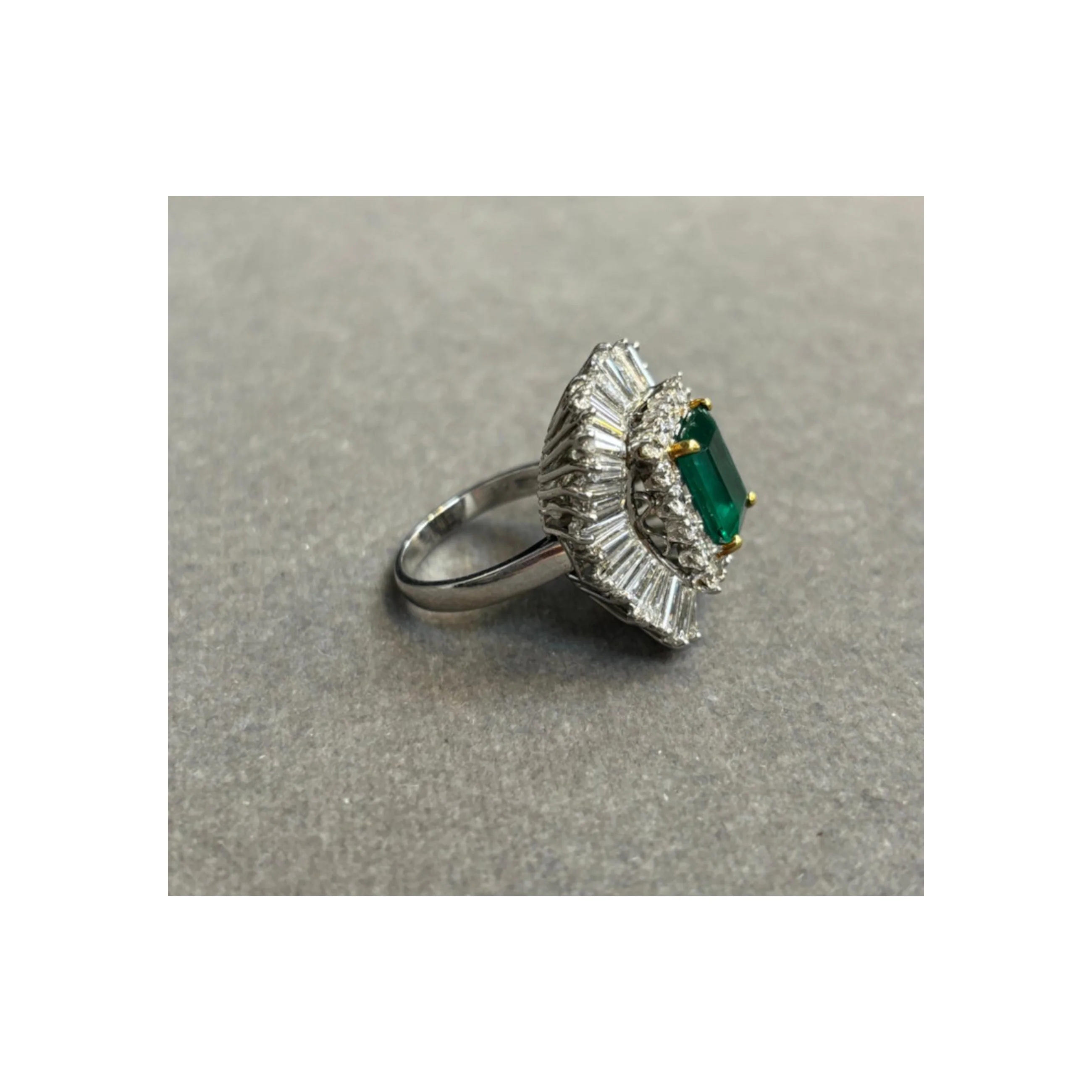 Emerald Ballerina Ring - Image 10