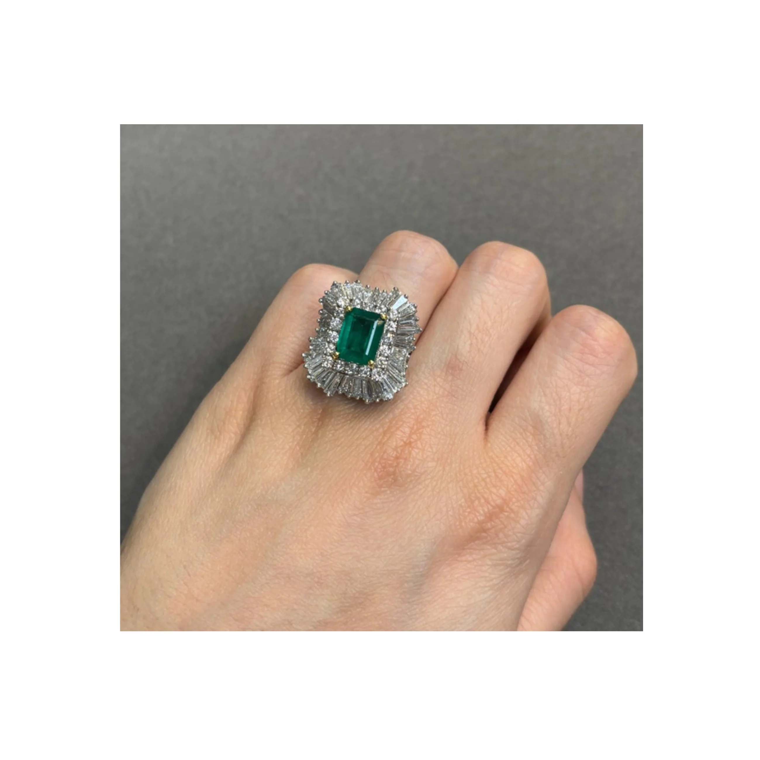 Emerald Ballerina Ring - Image 2