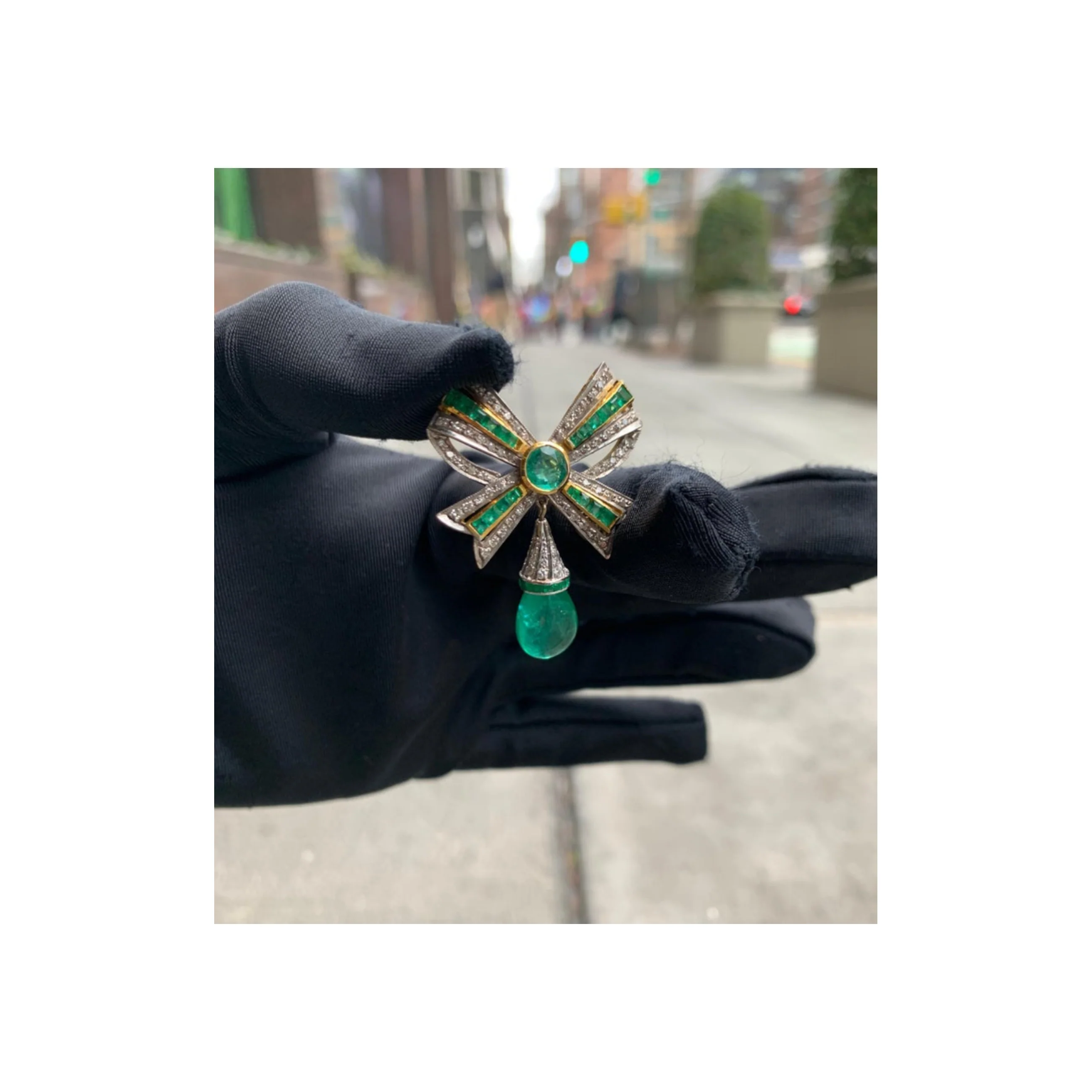 Emerald & Diamond Bow Brooch - Image 3