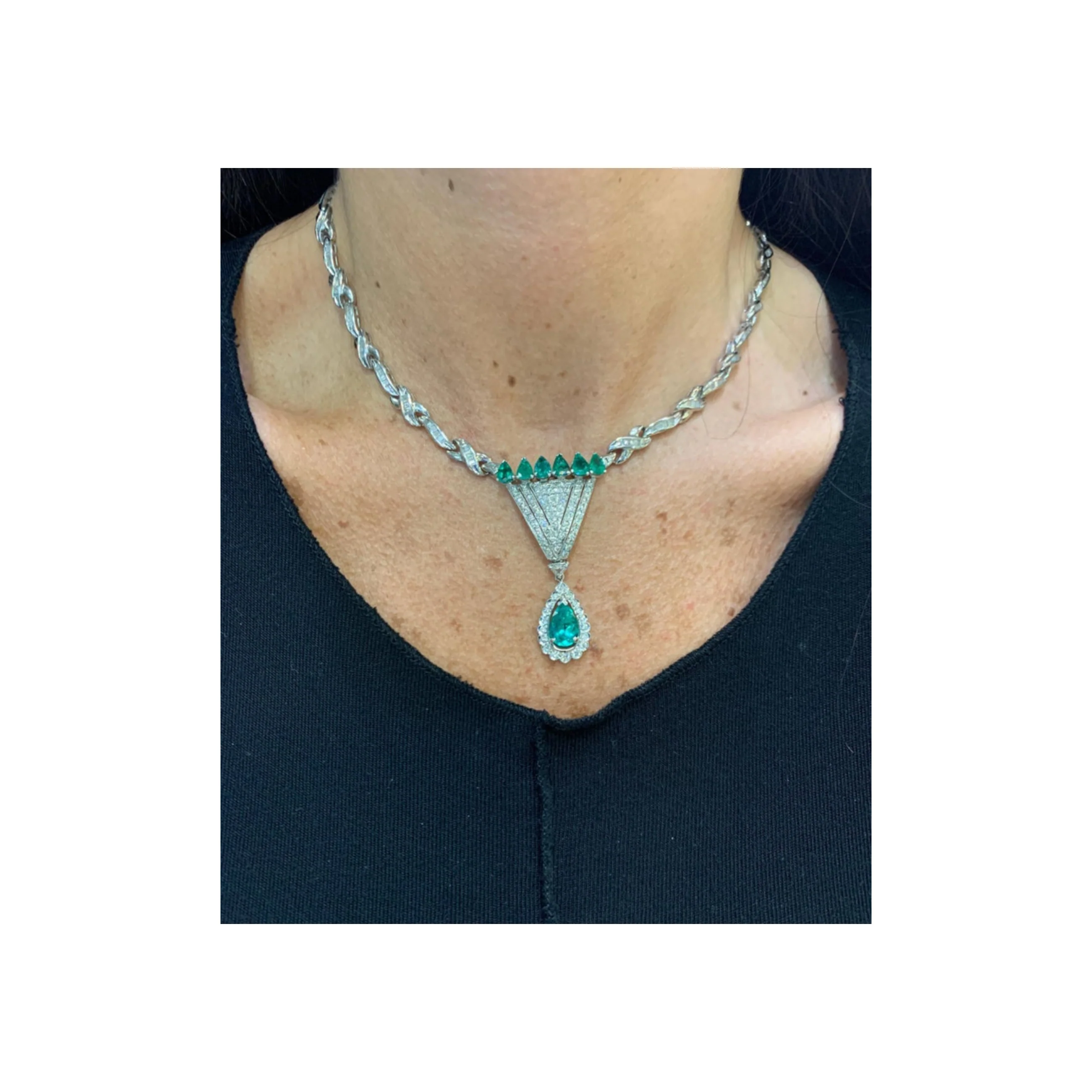 Emerald & Diamond Pendant Necklace - Image 2