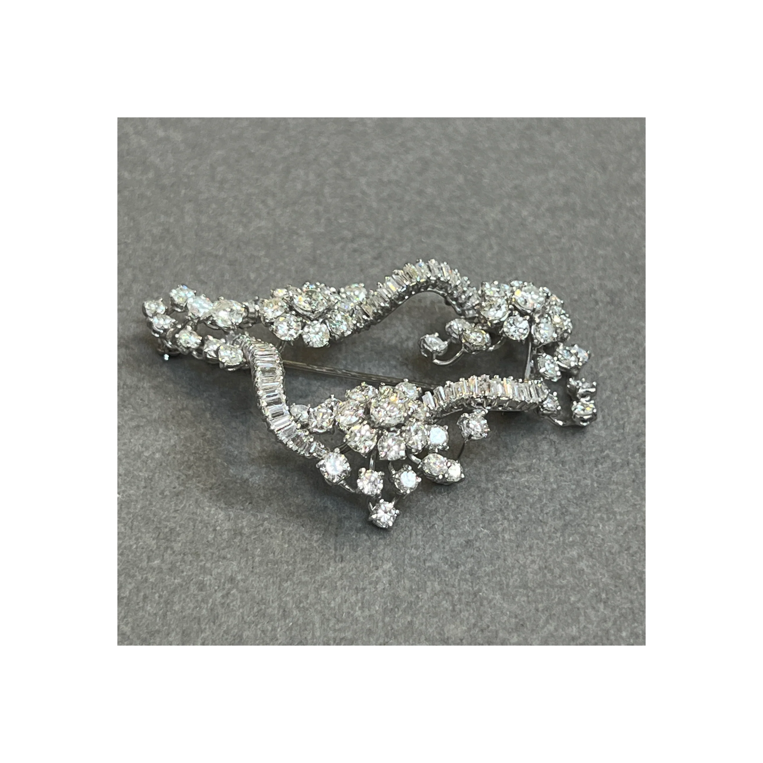 Floral Motif Diamond Brooch - Image 7