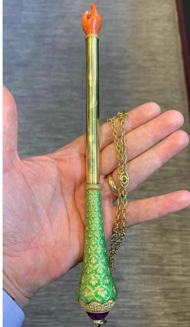 Gold, Enamel, and Coral Torah Pointer - Image 3
