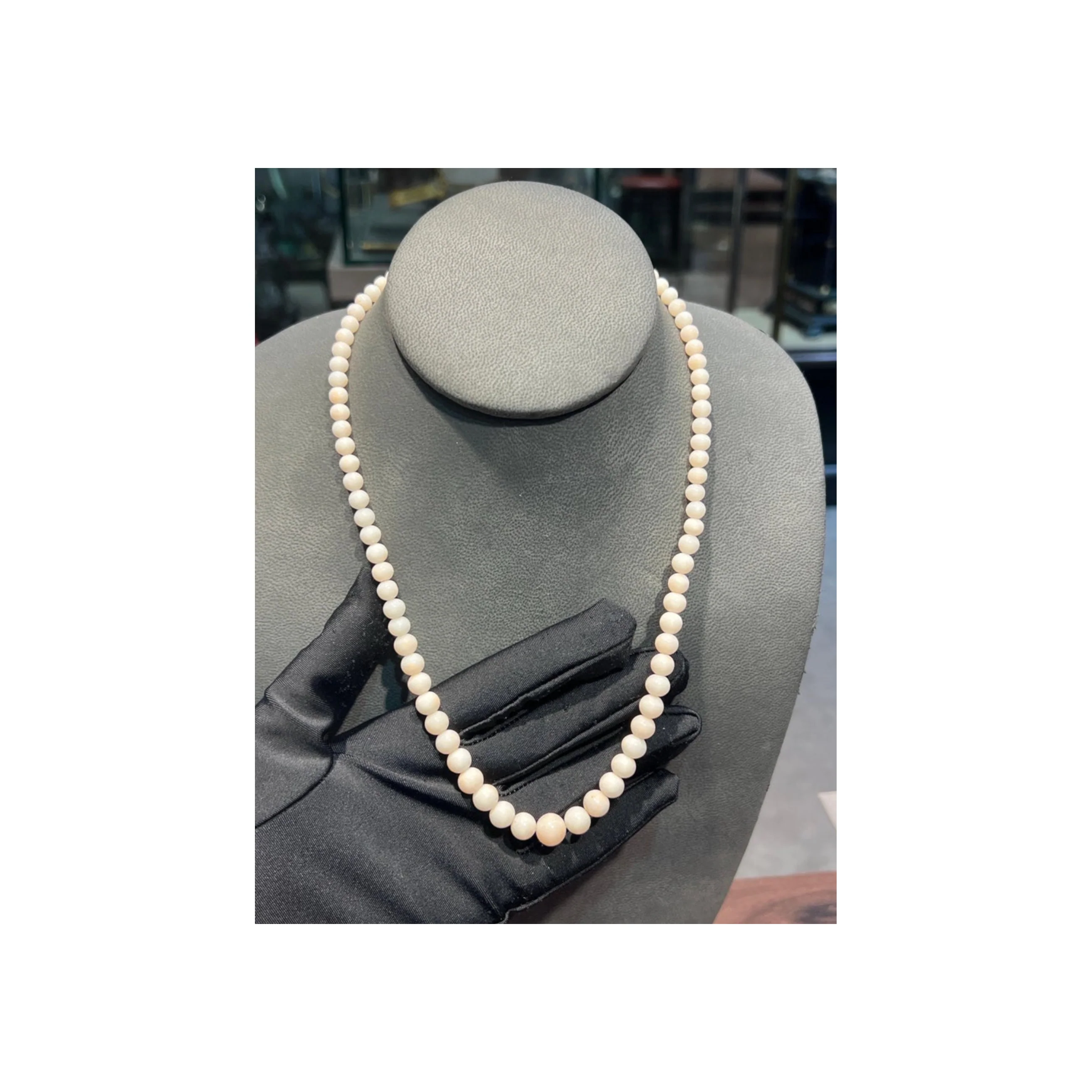 Graduated Coral Beaded Necklace&nbsp; - Image 3