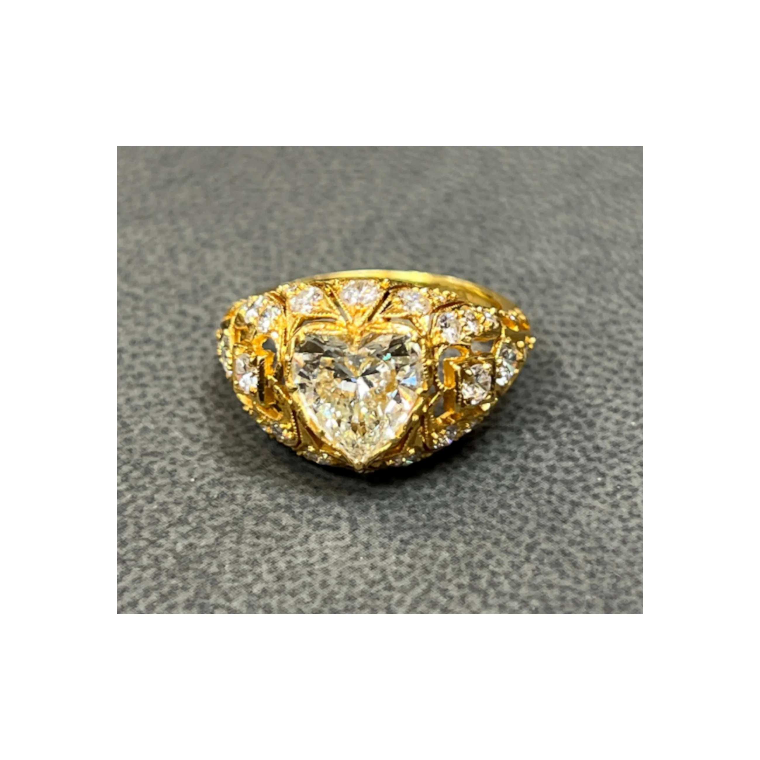 Heart Shape Diamond Ring - Image 4