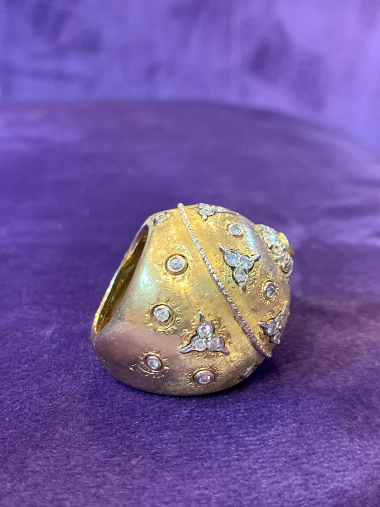 Huge Diamond and Gold Cocktail Ring - Image 7