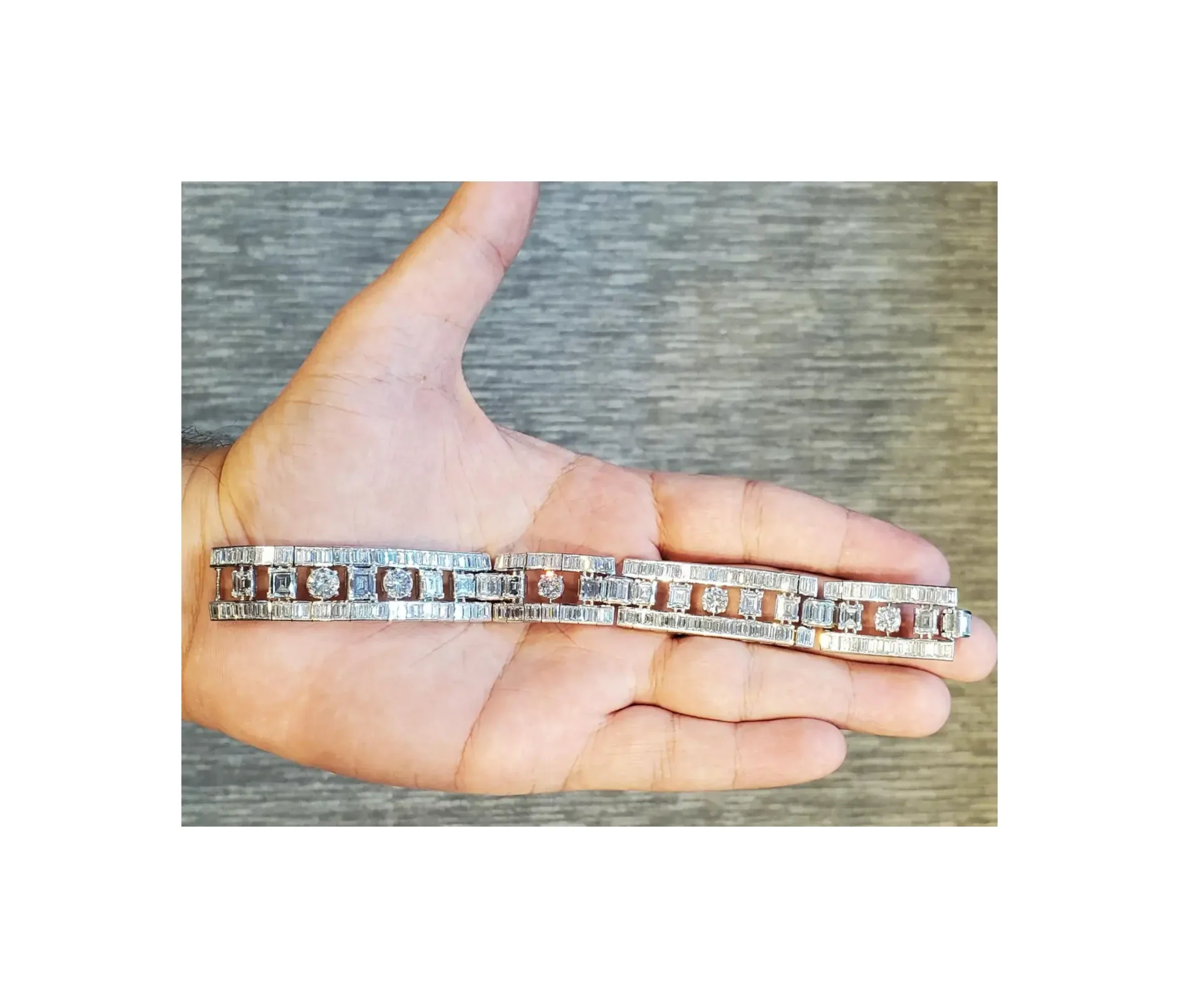 Important Diamond Bracelet - Image 4