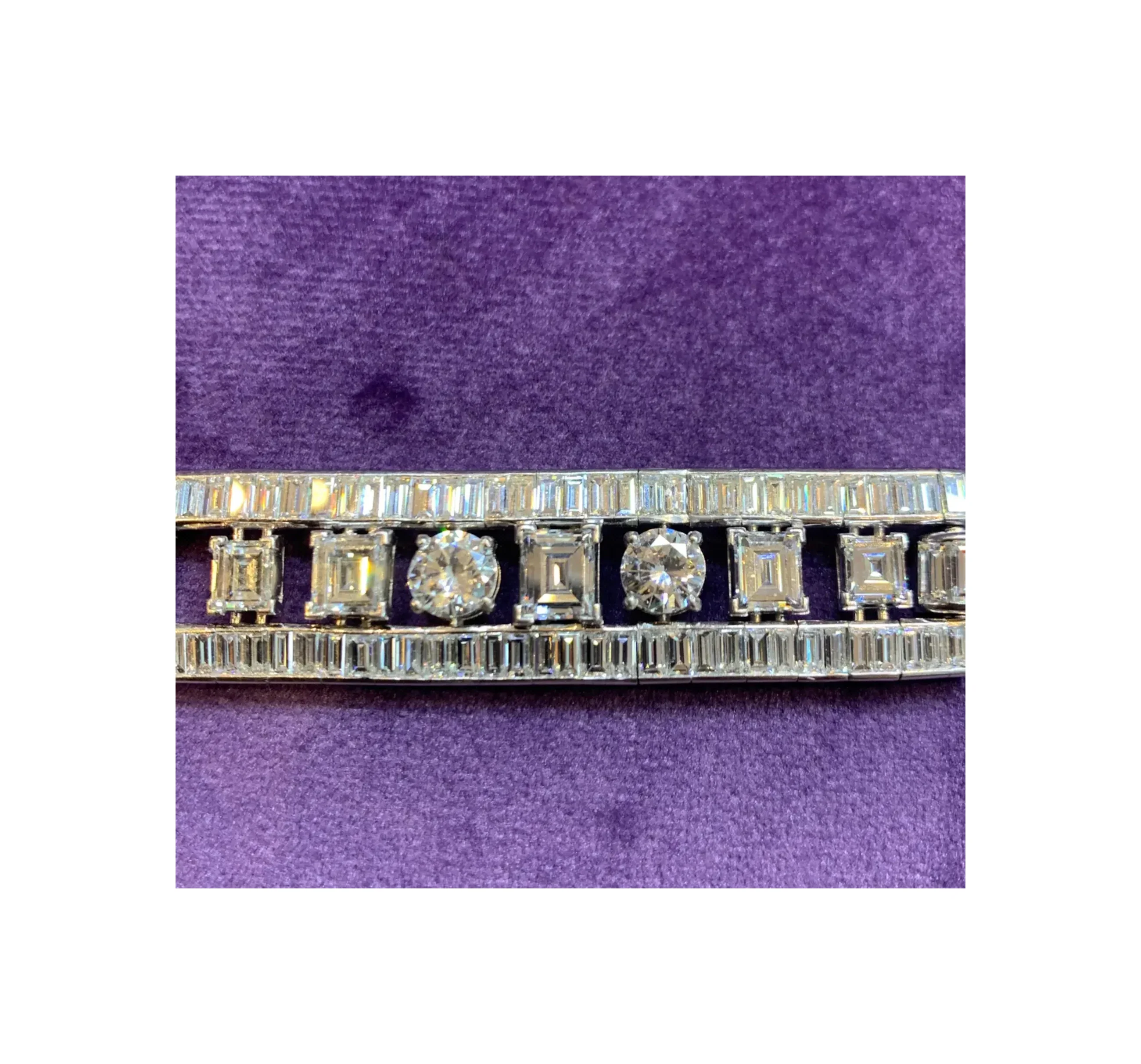 Important Diamond Bracelet - Image 6
