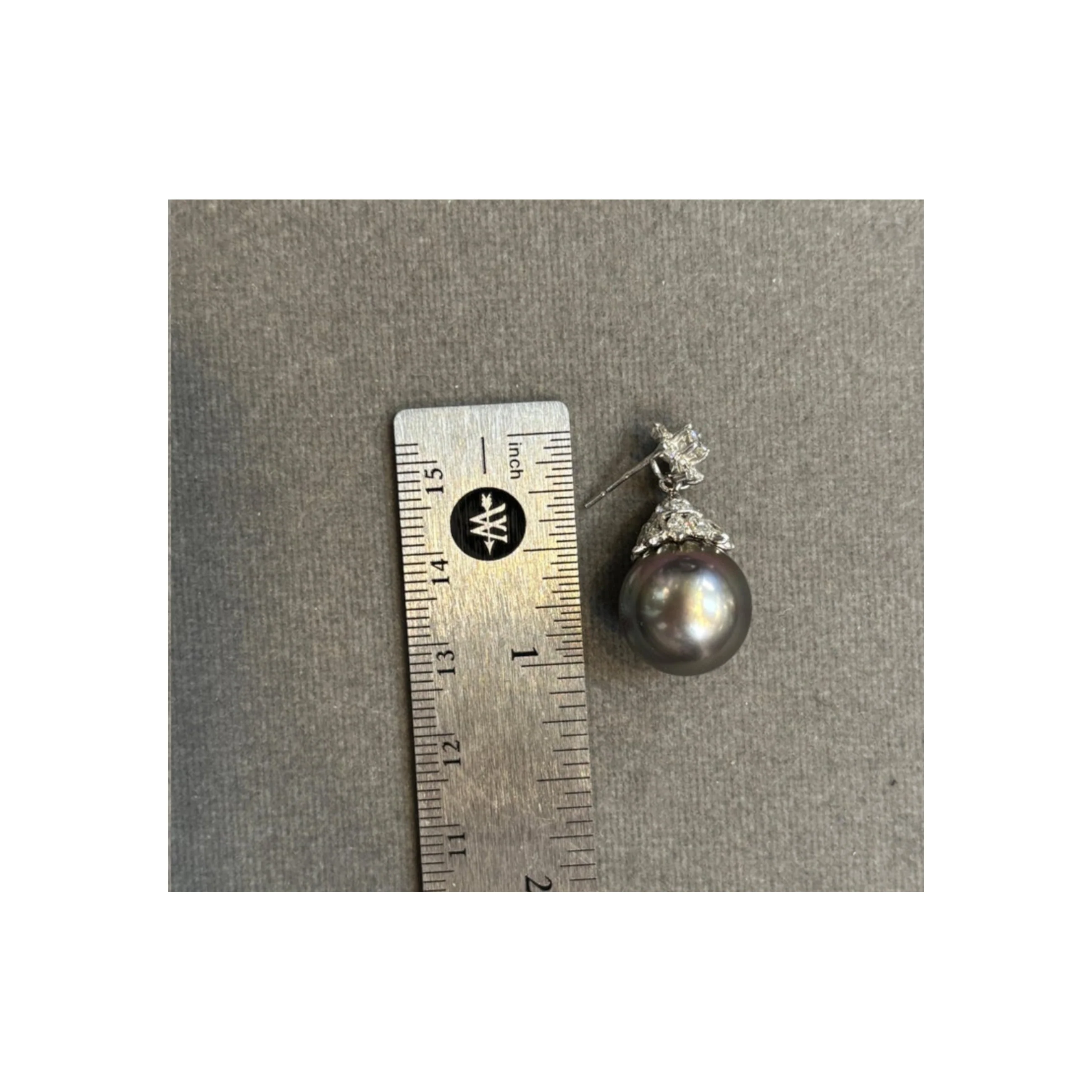Interchangeable Pearl Earrings - Image 10