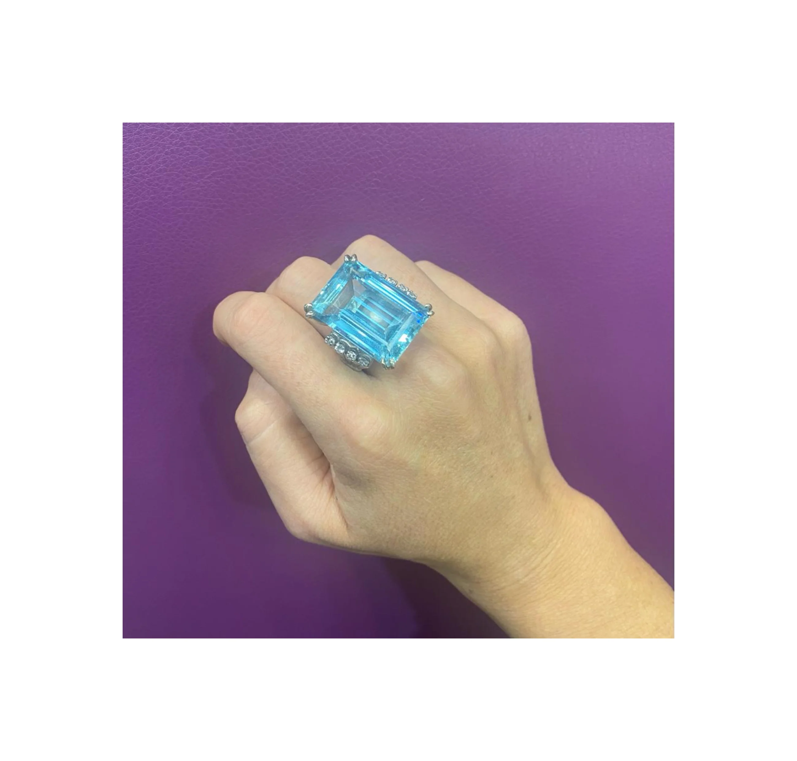 Large Aquamarine & Diamond Ring - Image 2