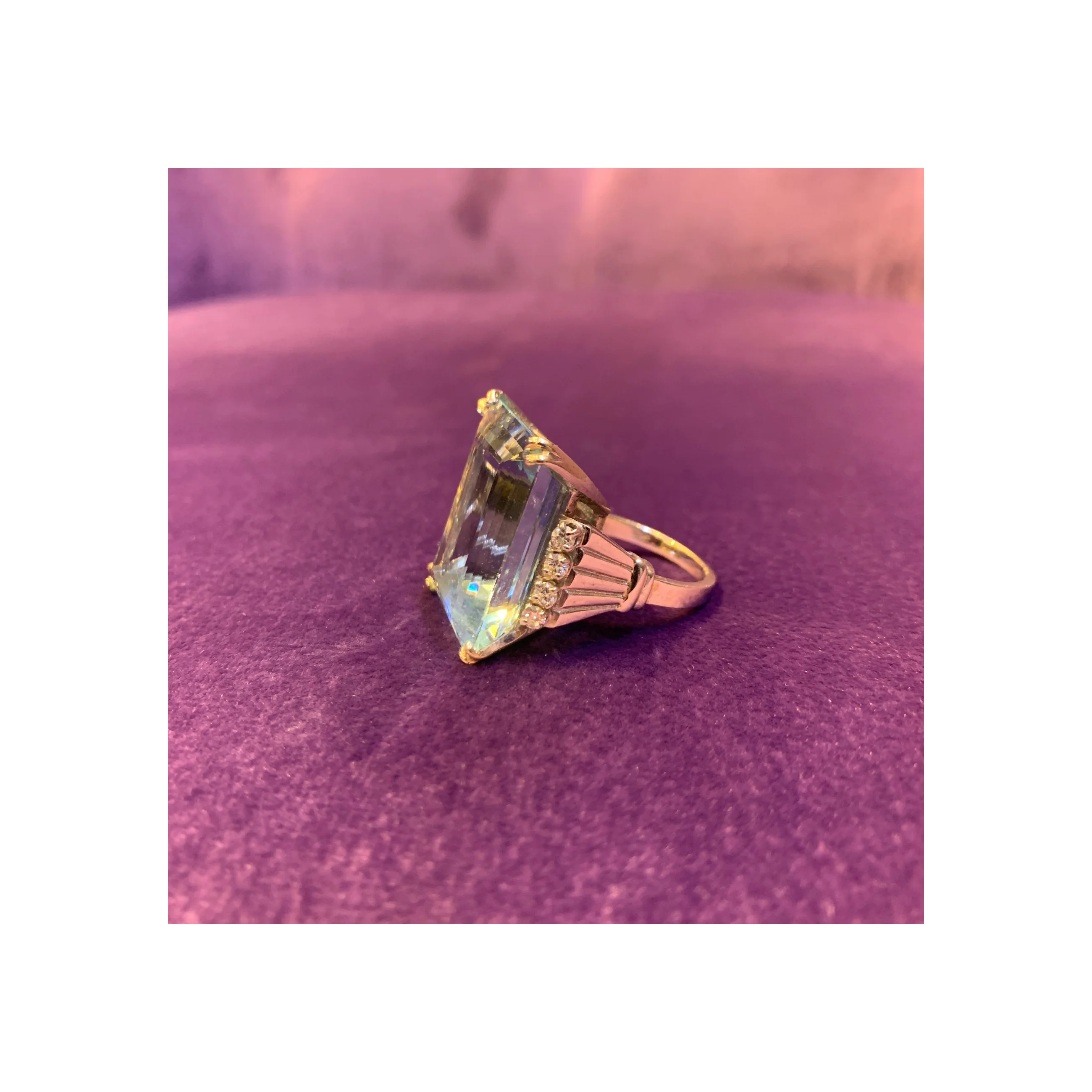Large Aquamarine & Diamond Ring - Image 5