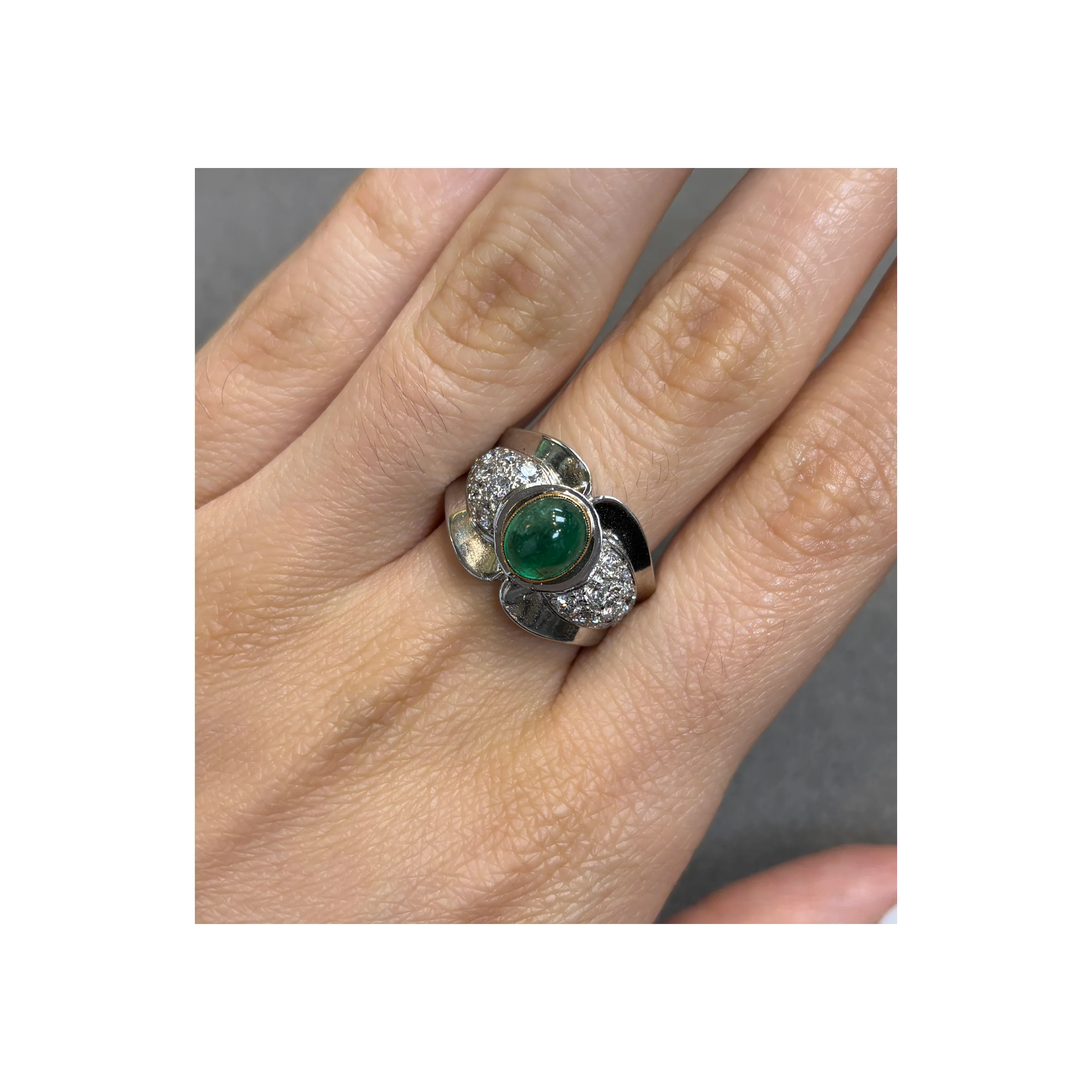 Men's Cabochon Emerald and Diamond Ring - Image 2