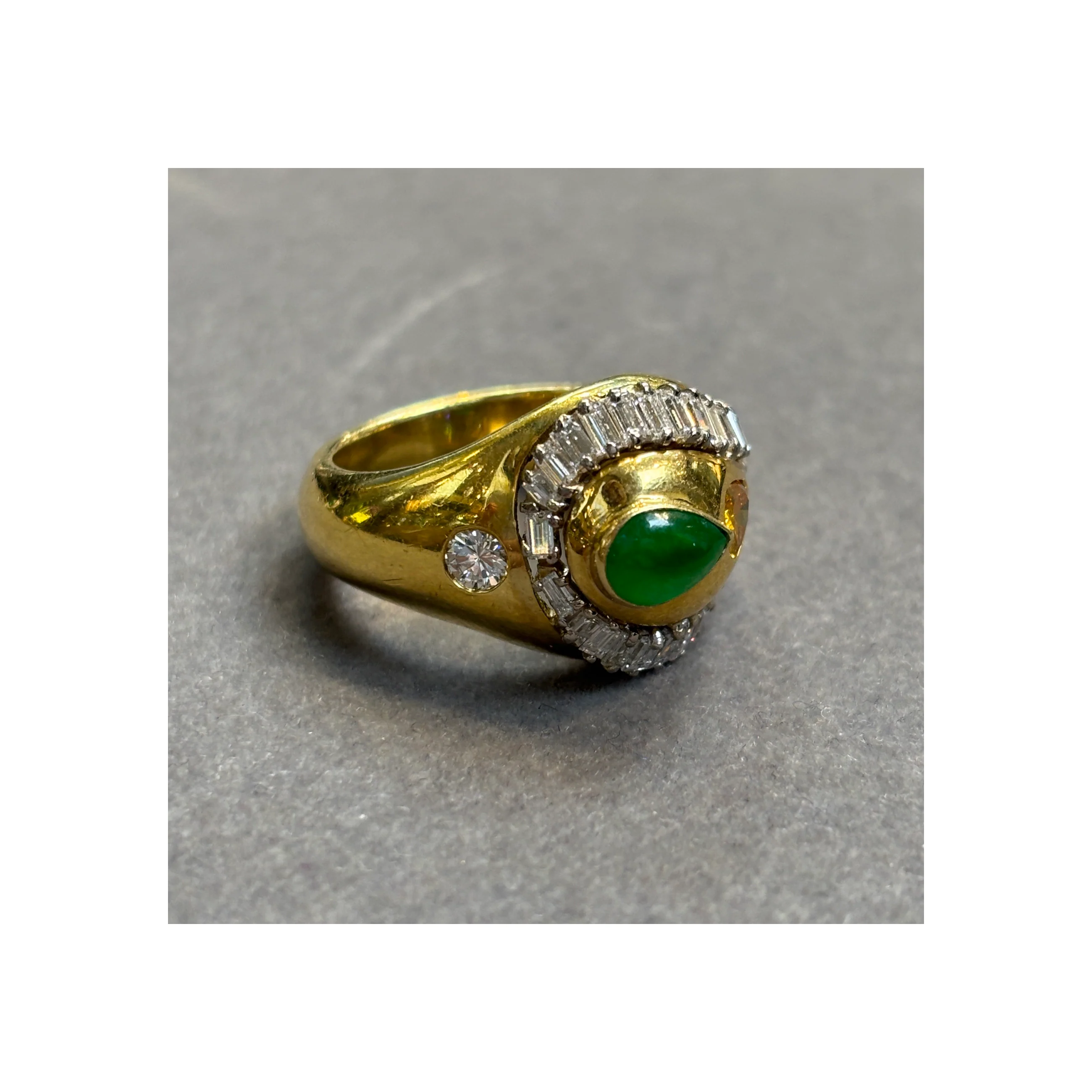 Men's Jade and Diamond Ring - Image 7