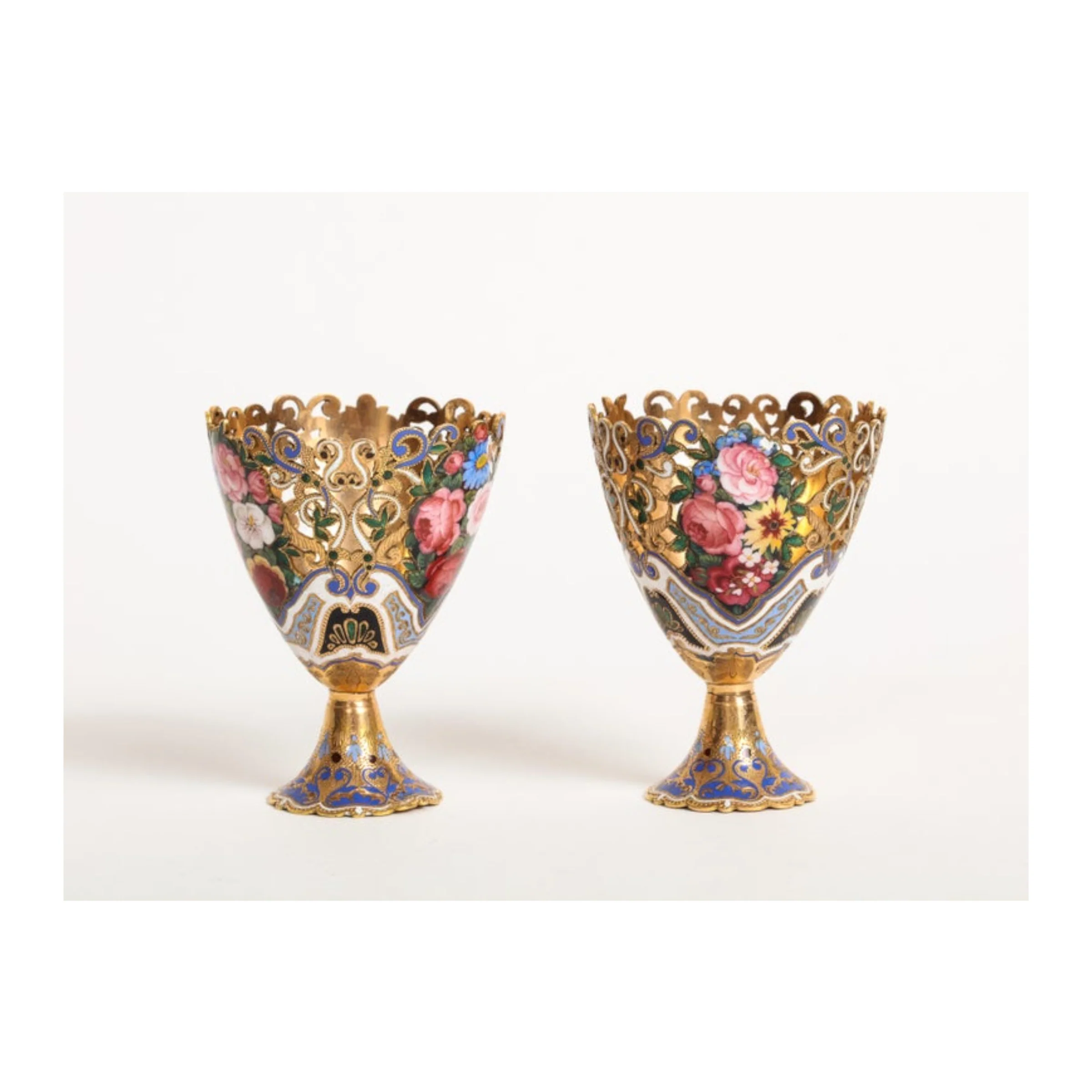 Museum Quality Pair of Gold and Enamel Zarfs - Image 15