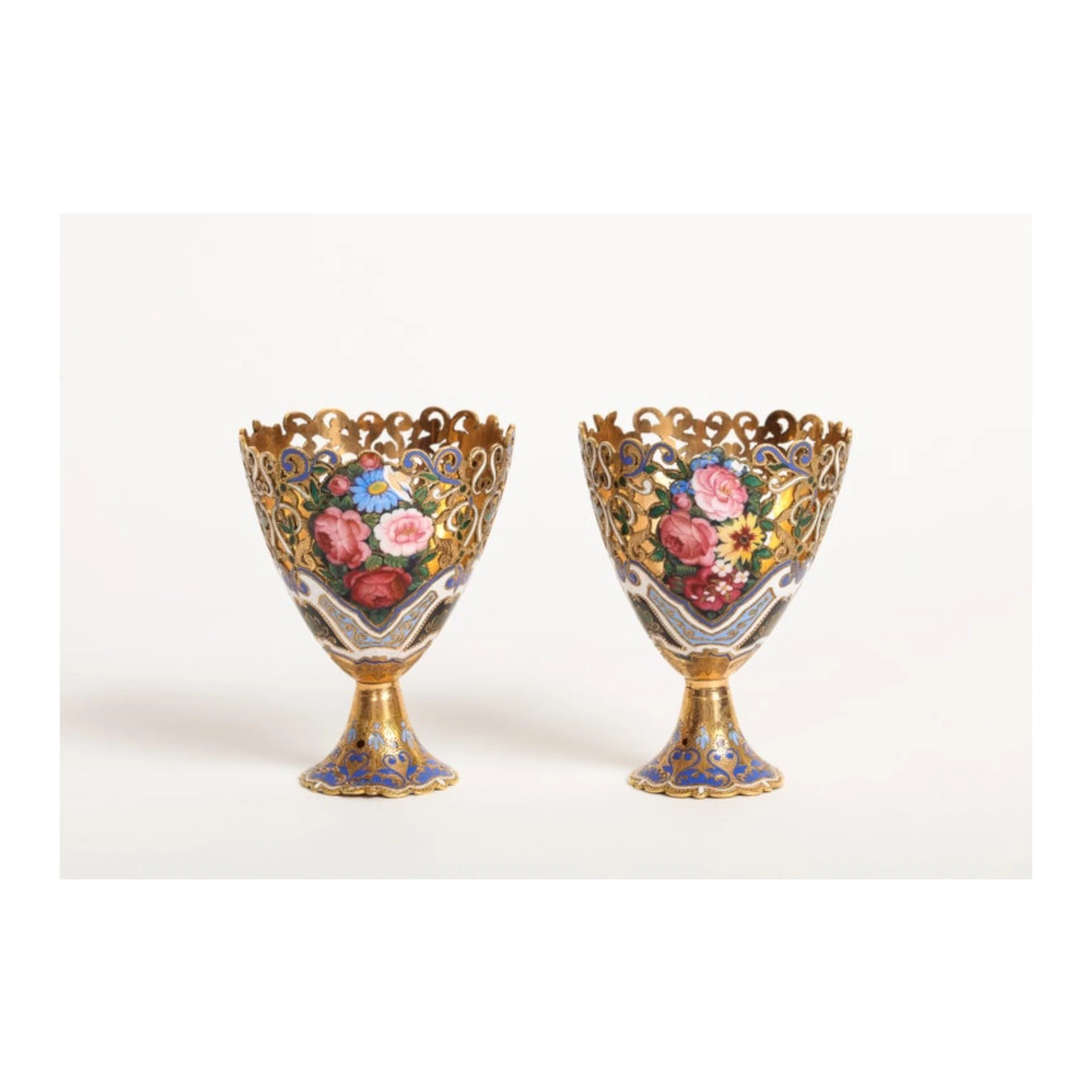 Museum Quality Pair of Gold and Enamel Zarfs - Image 16