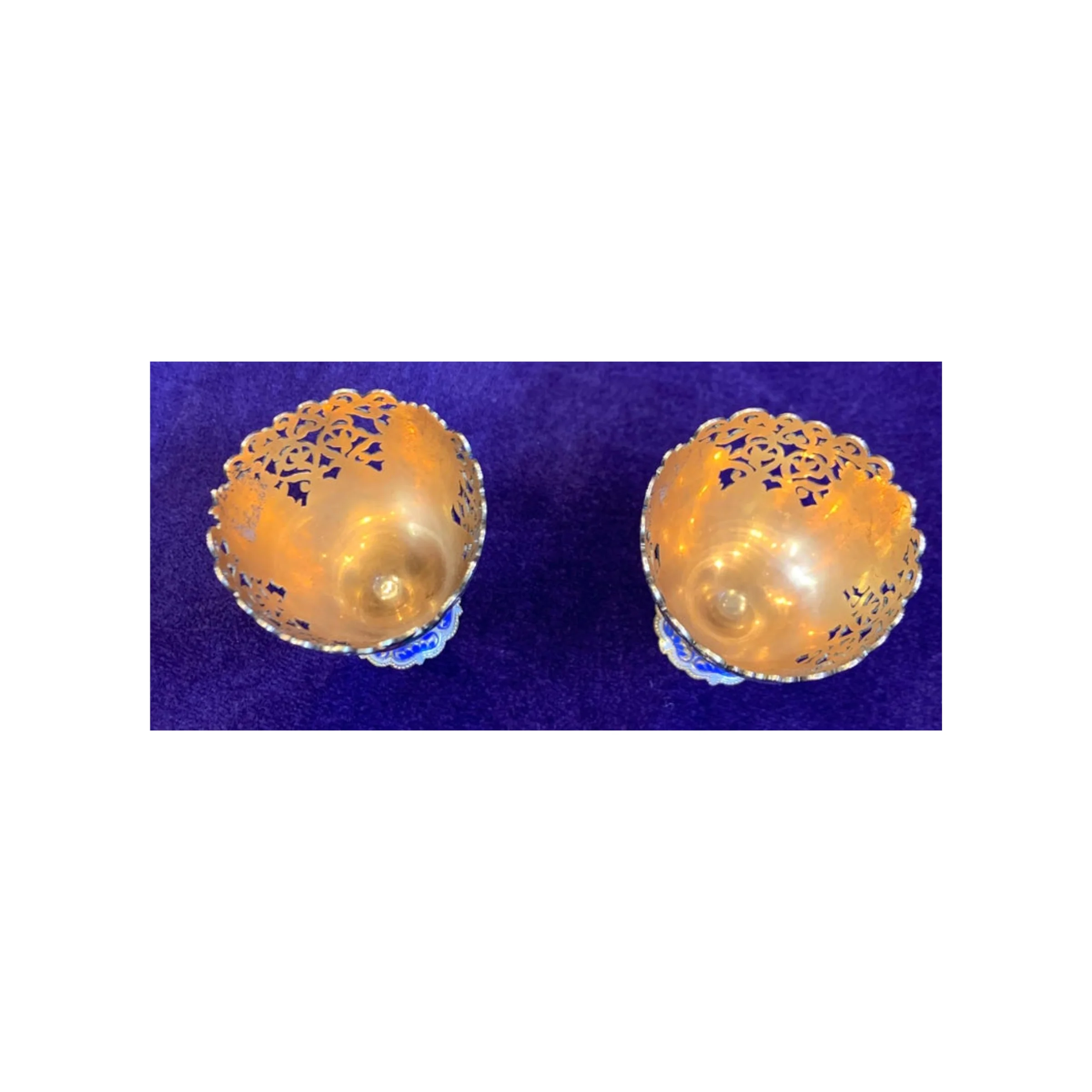 Museum Quality Pair of Gold and Enamel Zarfs - Image 9
