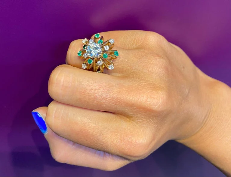 Retro Diamond & Emerald Cocktail Ring - Image 6