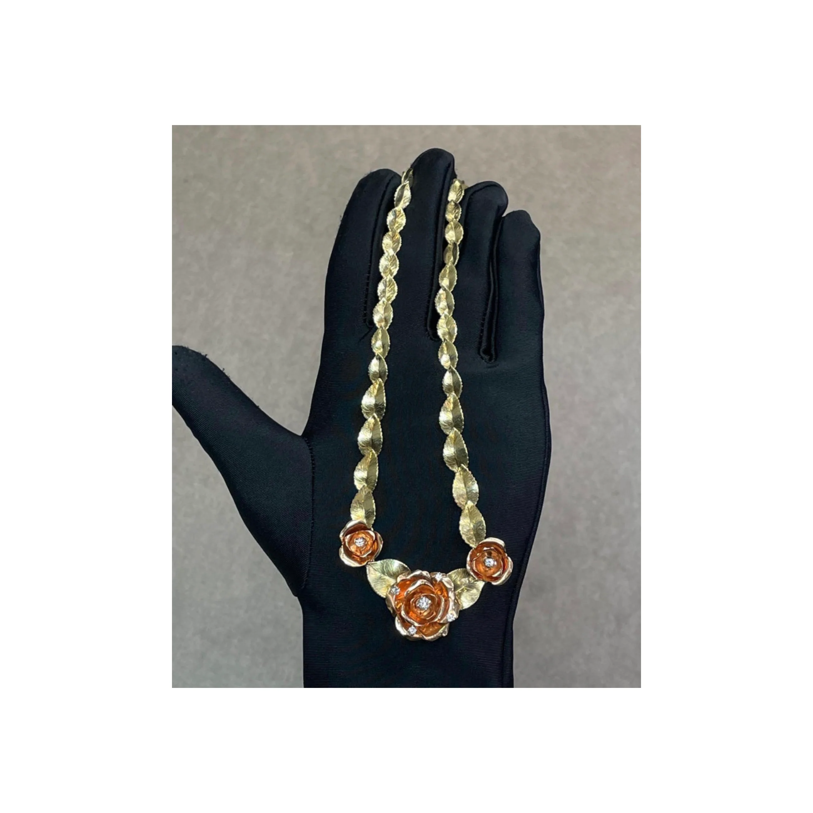 Retro Floral Necklace - Image 3
