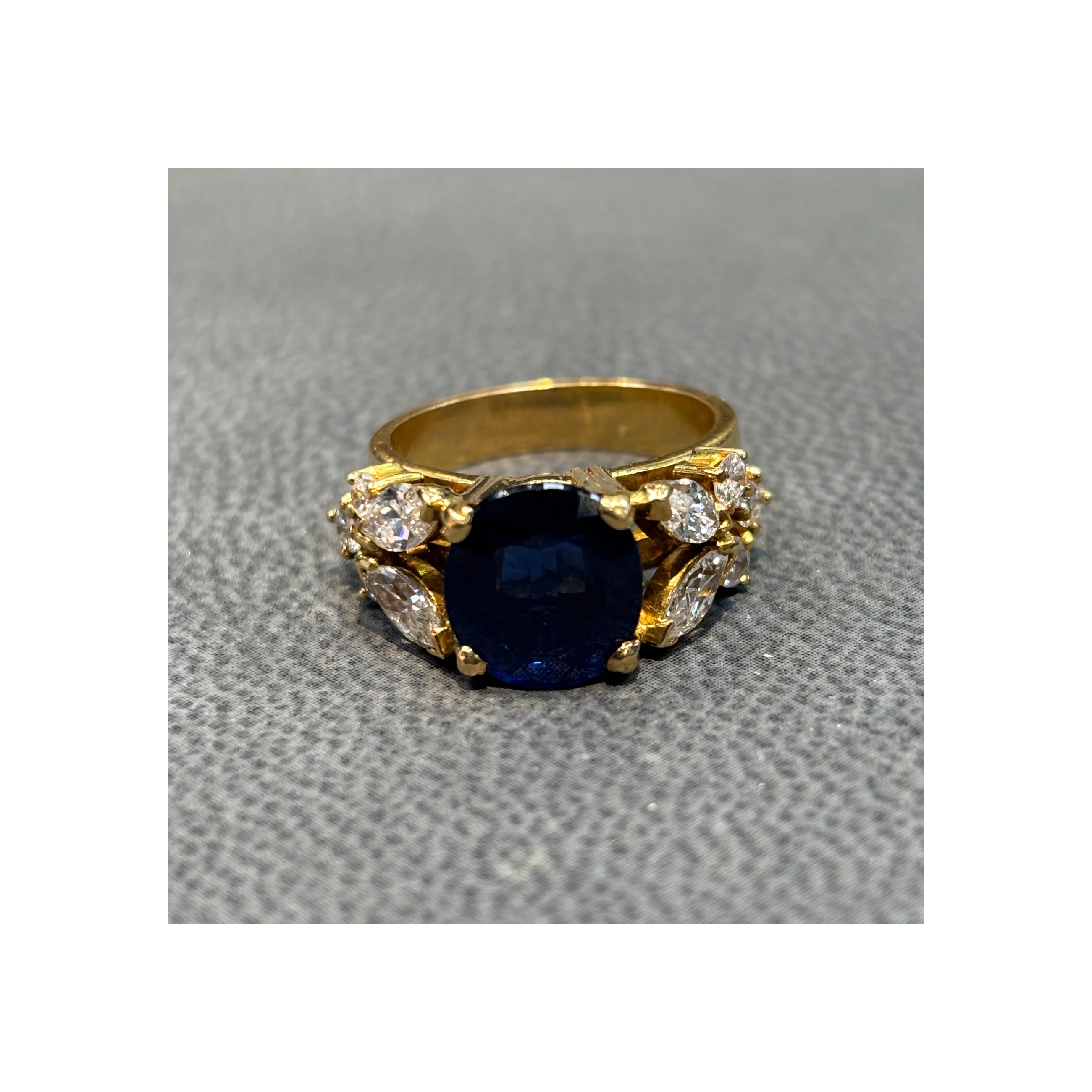 Round Cut Sapphire and Diamond Ring - Image 5