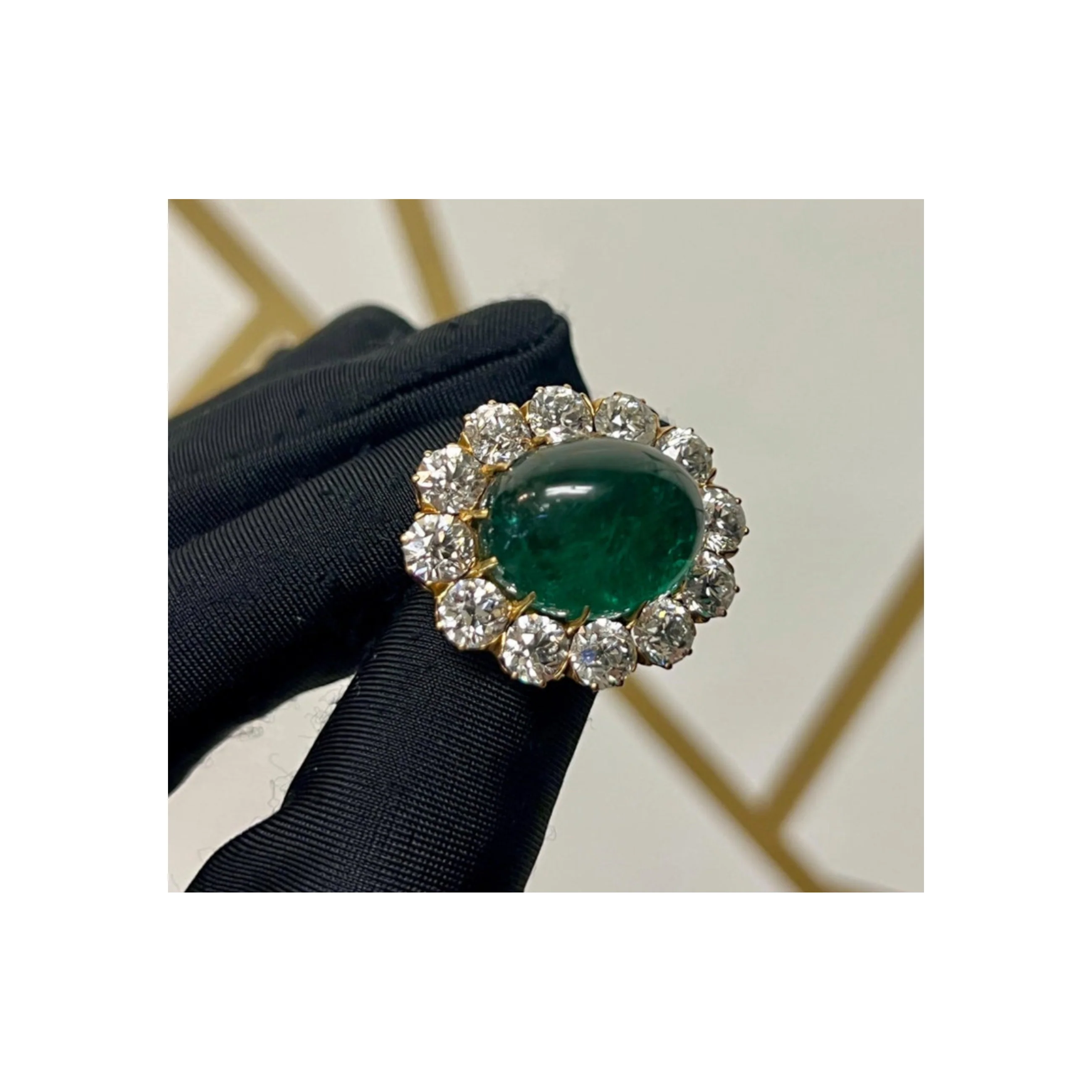 Tiffany & Co Cabochon Emerald Brooch - Image 3