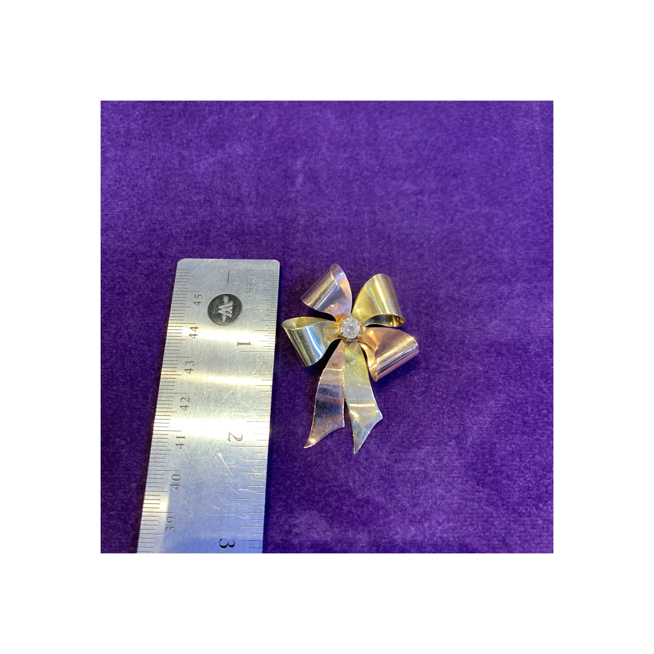 Tiffany & Co. Retro Diamond and Two Tone Gold Ribbon Brooch - Image 5