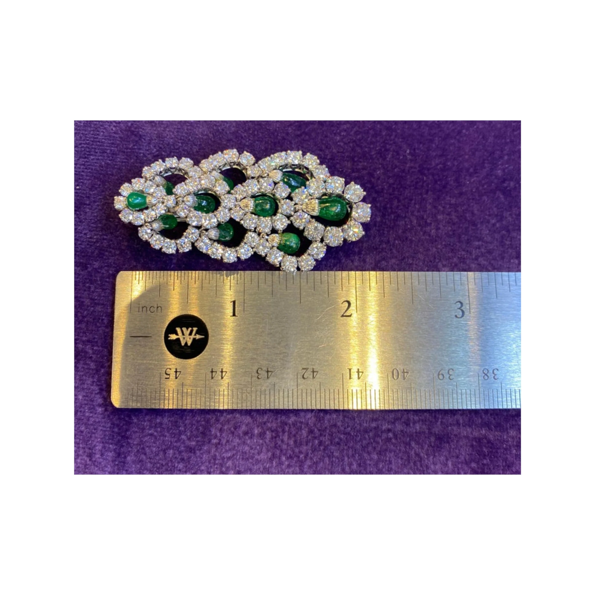Van Cleef and Arpels Diamond and Emerald Earrings - Image 7