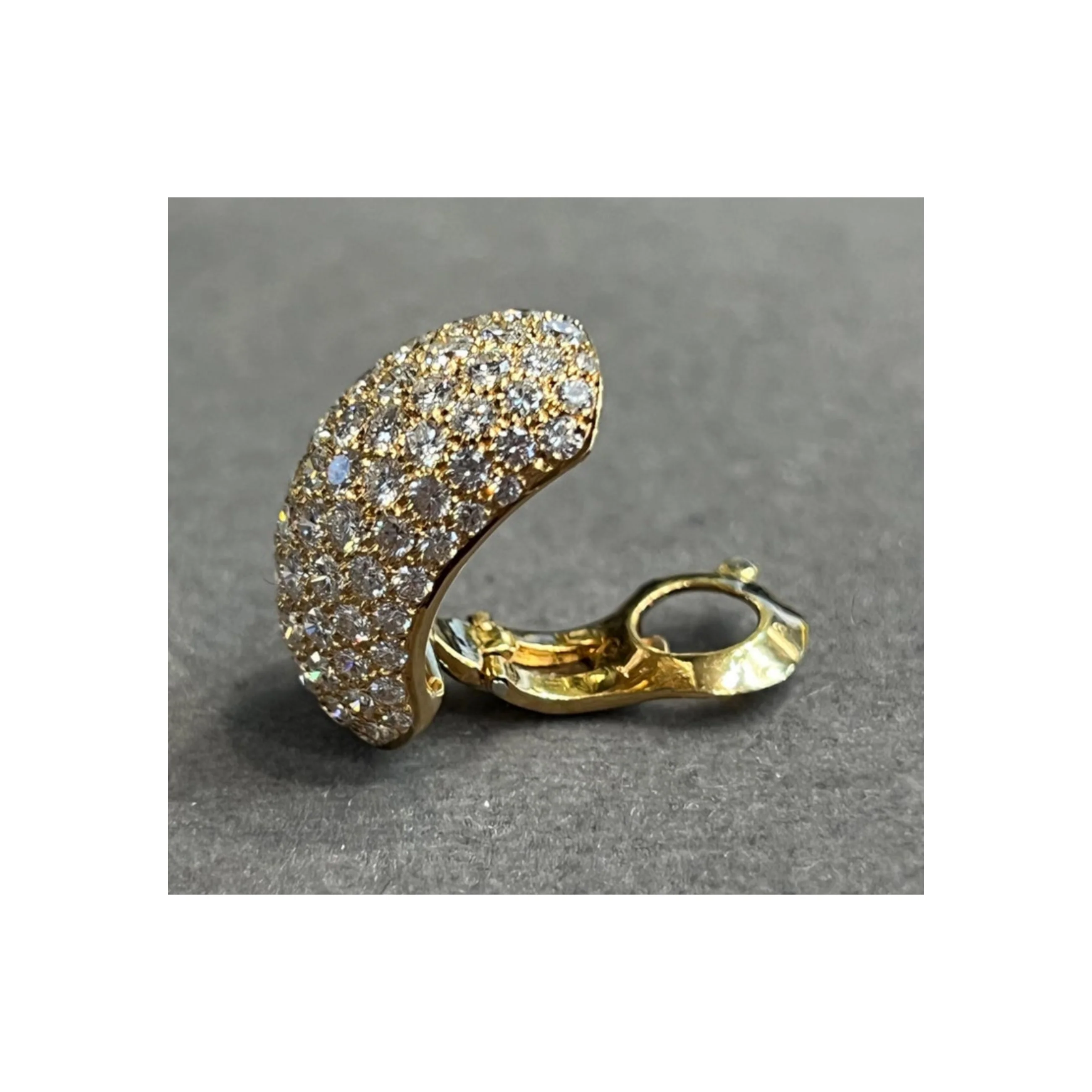 Van Cleef and Arpels Diamond Earrings - Image 9