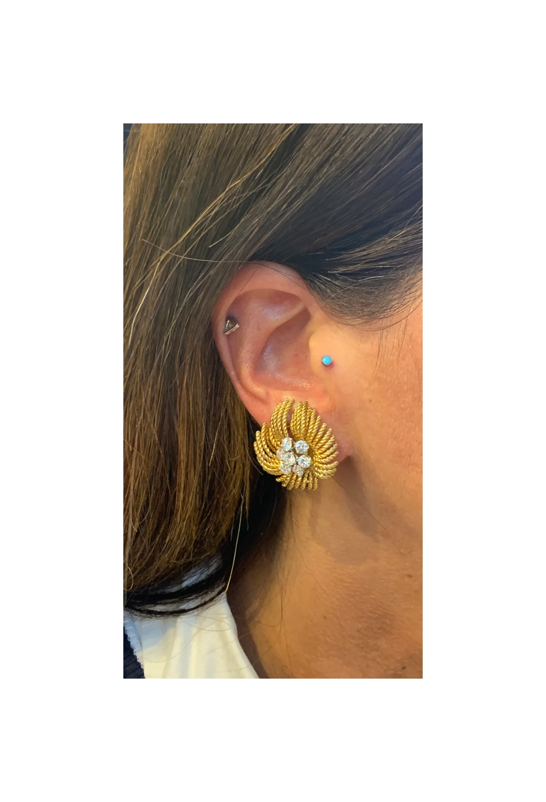 Van Cleef and Arpels Diamond Floral Earrings - Image 3