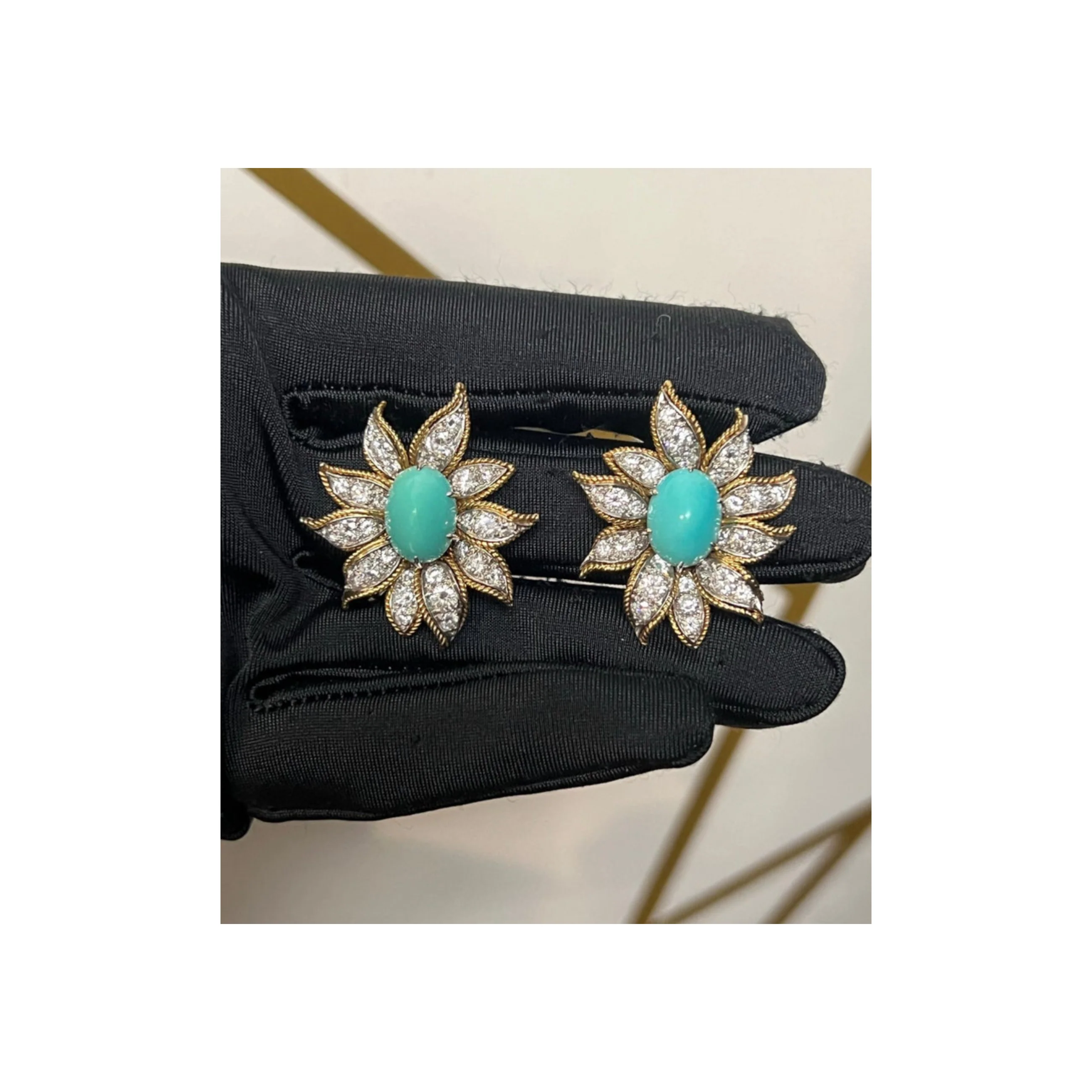 Van Cleef and Arpels Turquoise Earrings - Image 4